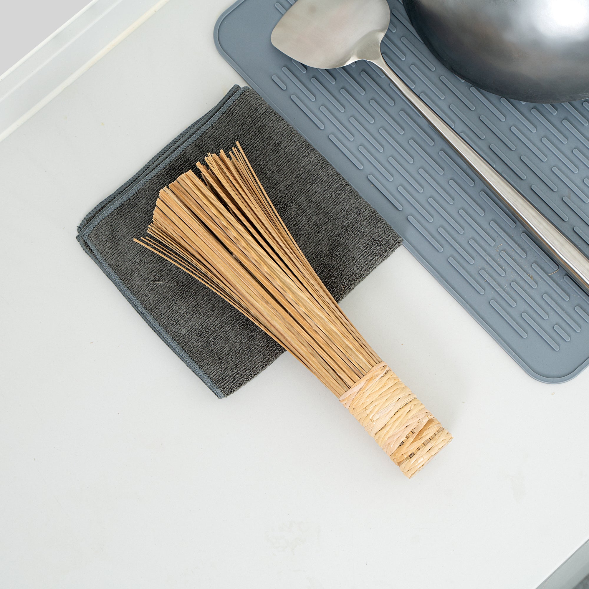 Motomori Natural Bamboo Wok Brush - 11" - 1 count box