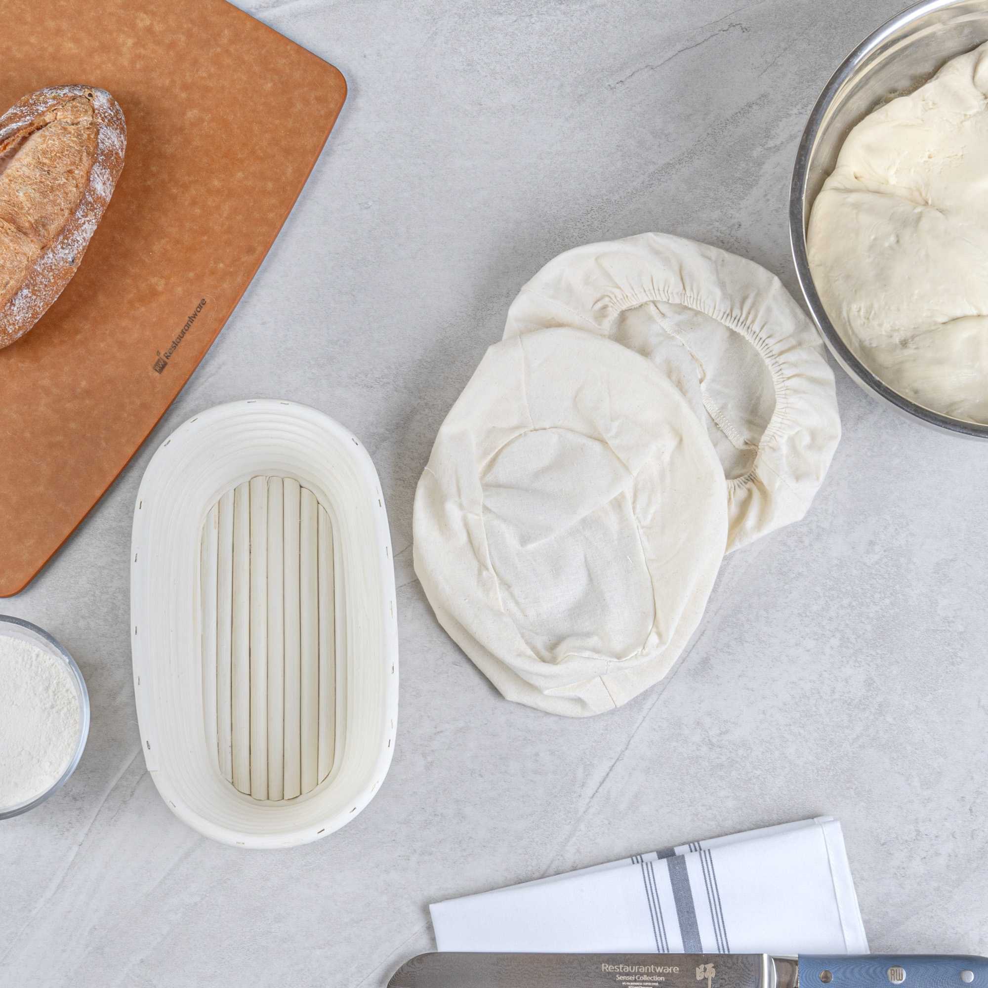 Pastry Tek Rattan Oval Natural Banneton Proofing Basket - with 2 Cotton Liners - 9 3/4" x 6" x 3" - 1 count box