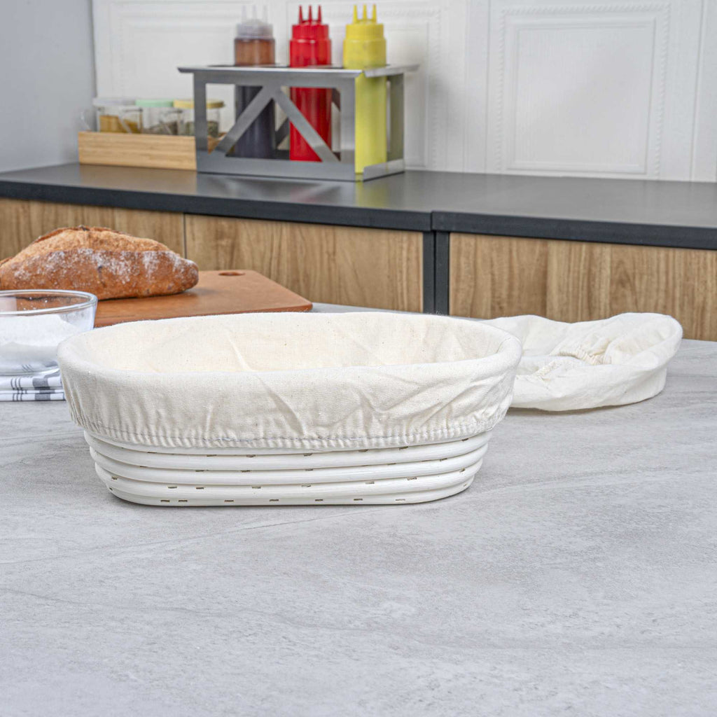 Pastry Tek Rattan Oval Natural Banneton Proofing Basket - with 2 Cotton Liners - 9 3/4" x 6" x 3" - 1 count box