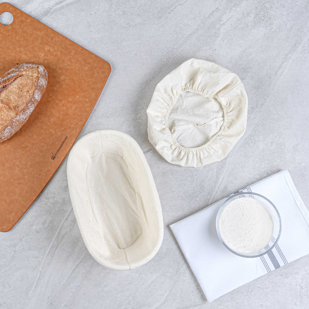 Pastry Tek Rattan Oval Natural Banneton Proofing Basket - with 2 Cotton Liners - 9 3/4" x 6" x 3" - 10 count box