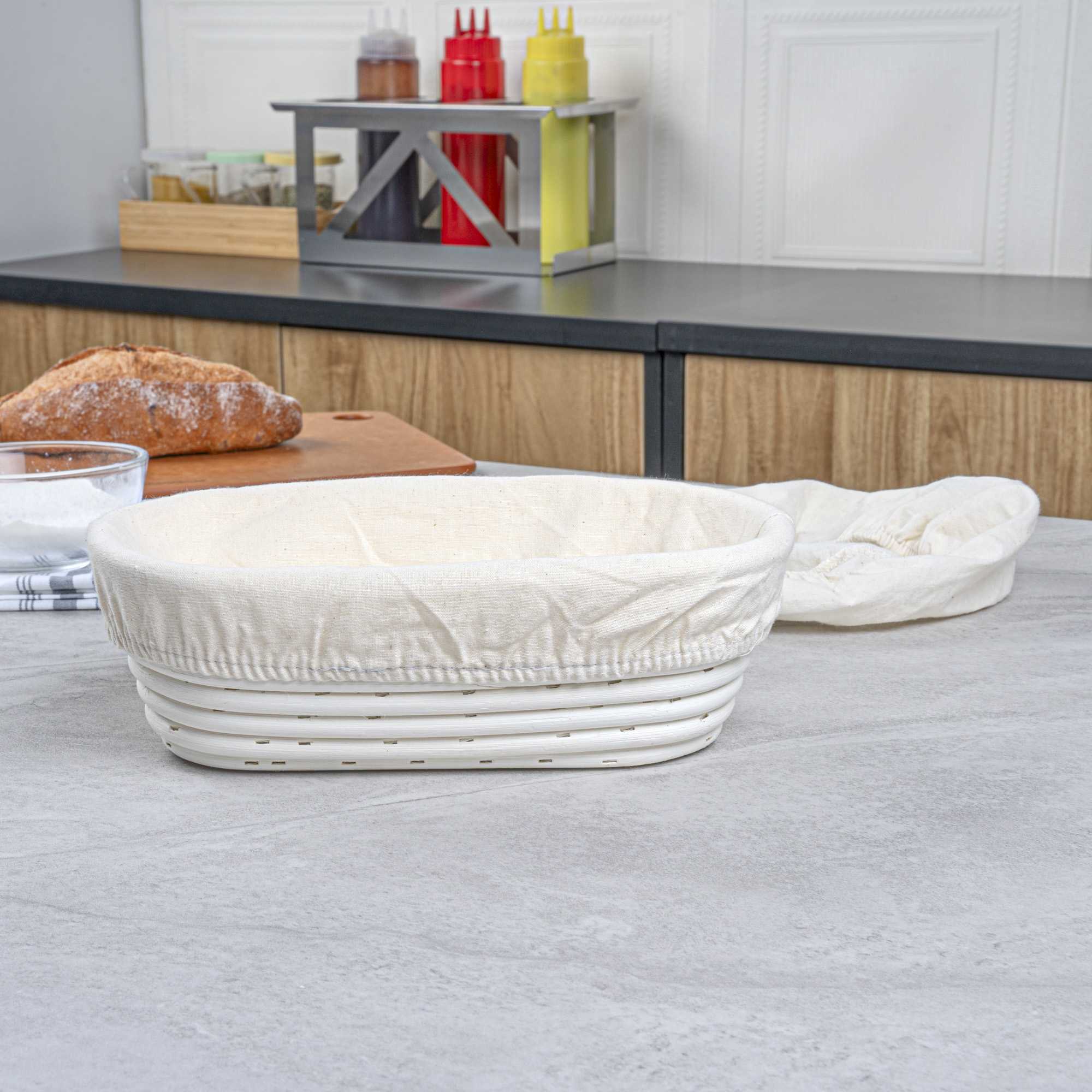Pastry Tek Rattan Oval Natural Banneton Proofing Basket - with 2 Cotton Liners - 9 3/4" x 6" x 3" - 10 count box