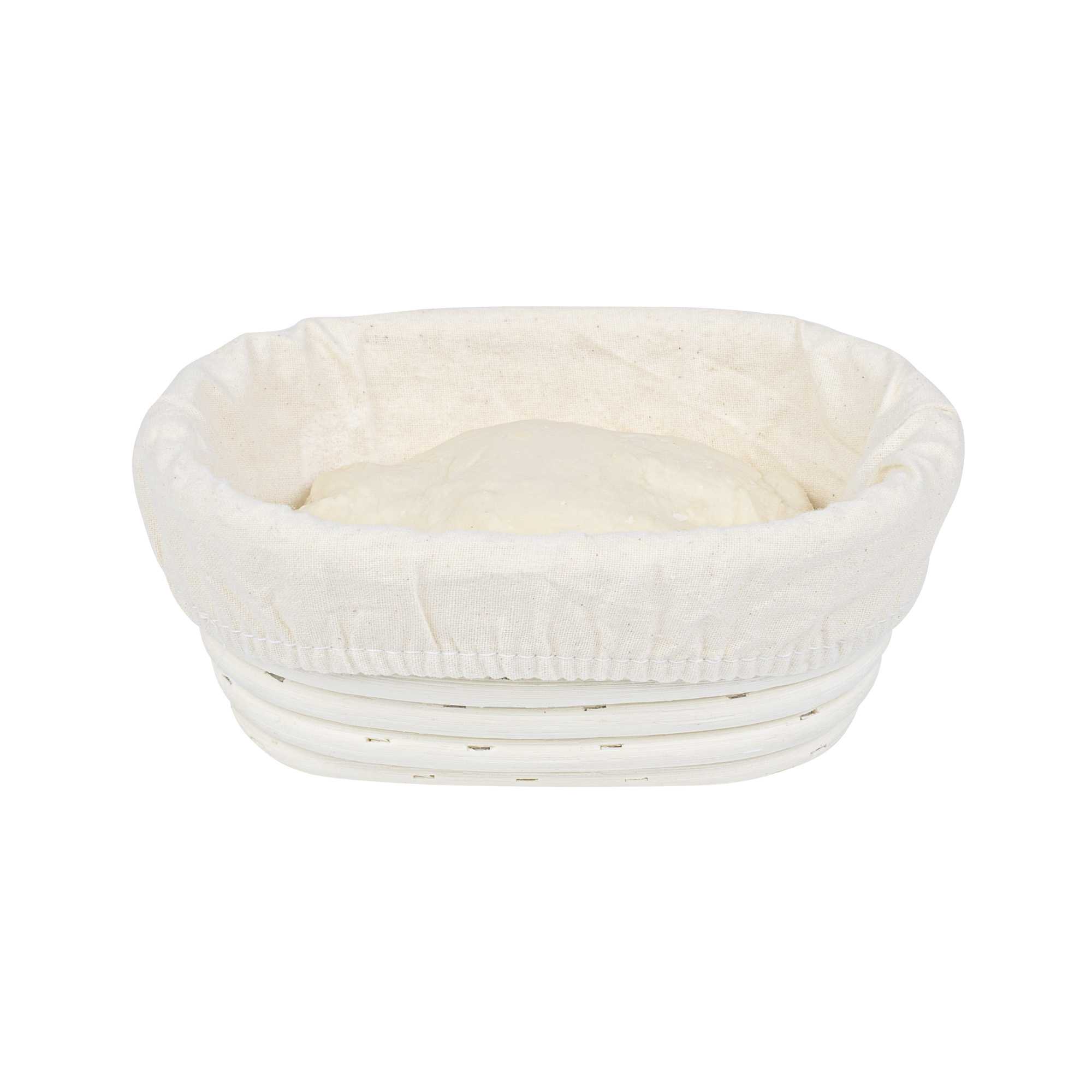 Pastry Tek Rattan Oval Natural Banneton Proofing Basket - with 2 Cotton Liners - 6 3/4" x 4 3/4" x 3 1/4" - 10 count box