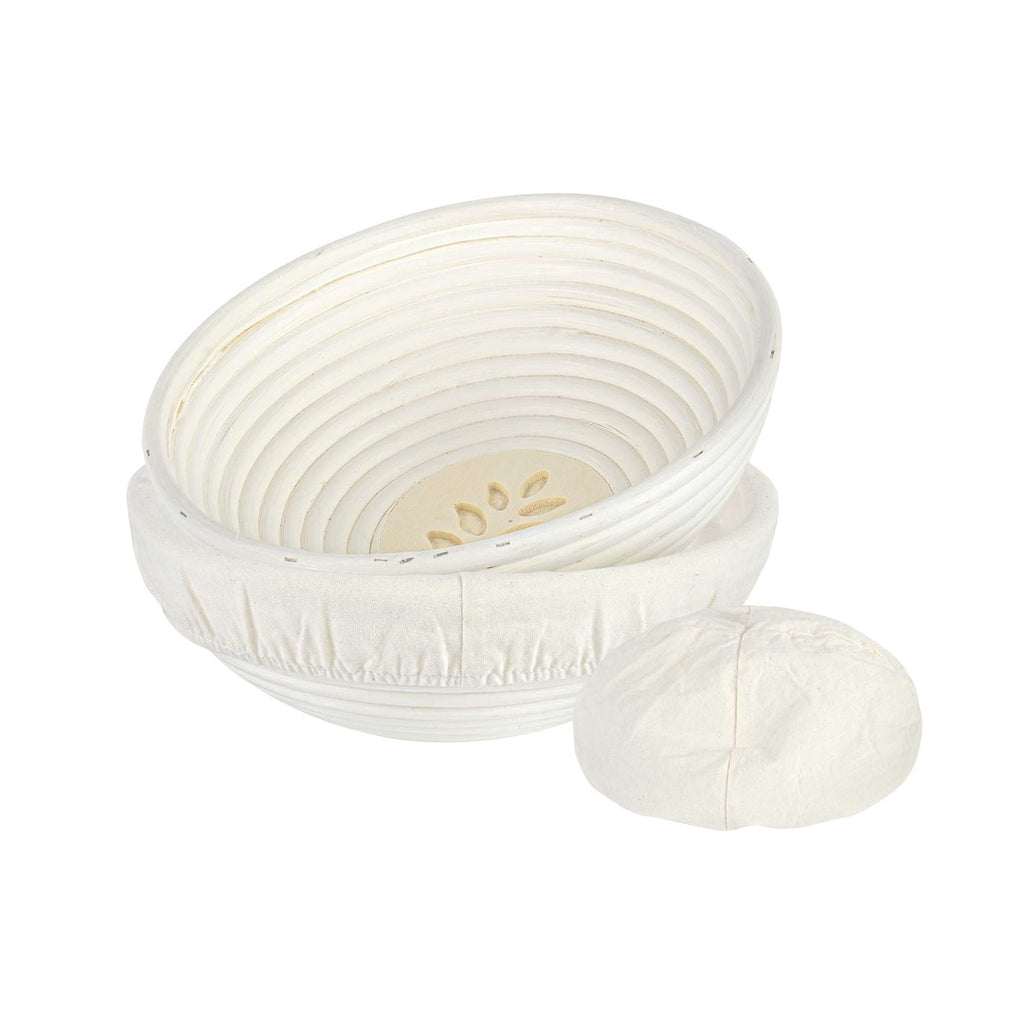 Pastry Tek Rattan Round Natural Banneton Proofing Basket - with 2 Cotton Liners - 9" x 9" x 3 1/4" - 10 count box