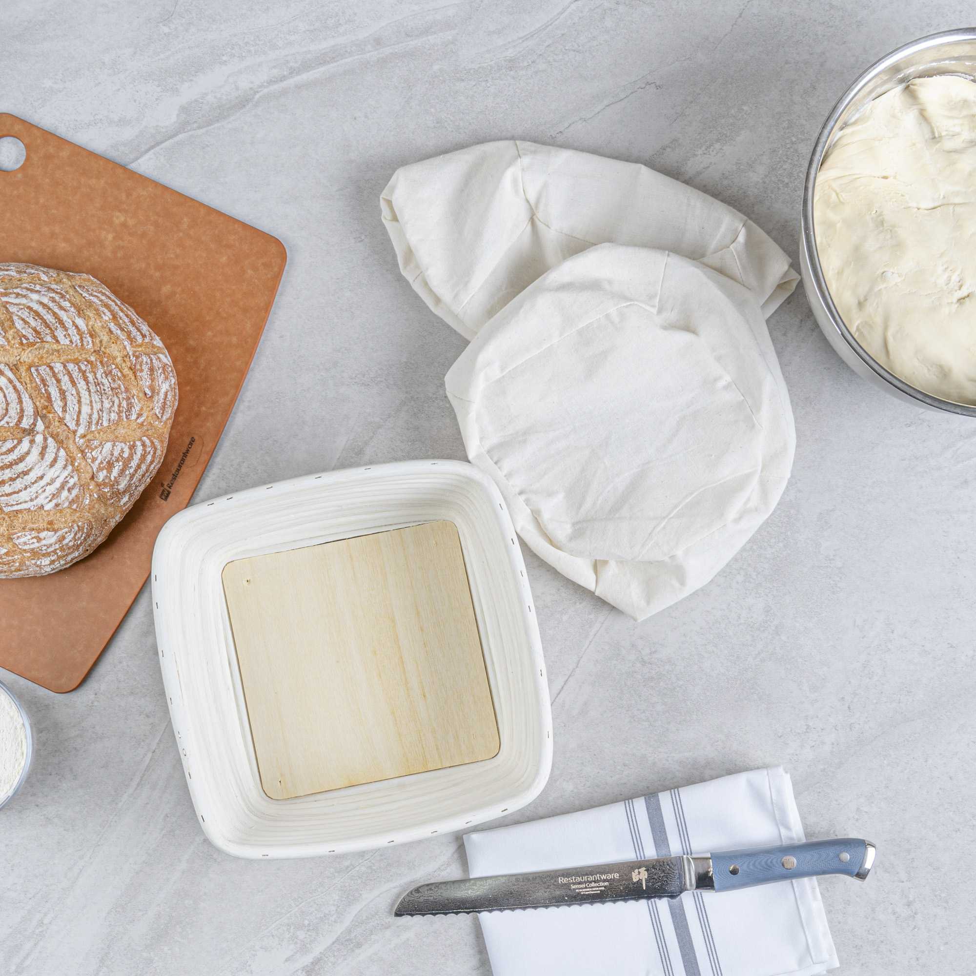 Pastry Tek Rattan Square Natural Banneton Proofing Basket - with 2 Cotton Liners - 9 3/4" x 9 3/4" x 4" - 10 count box