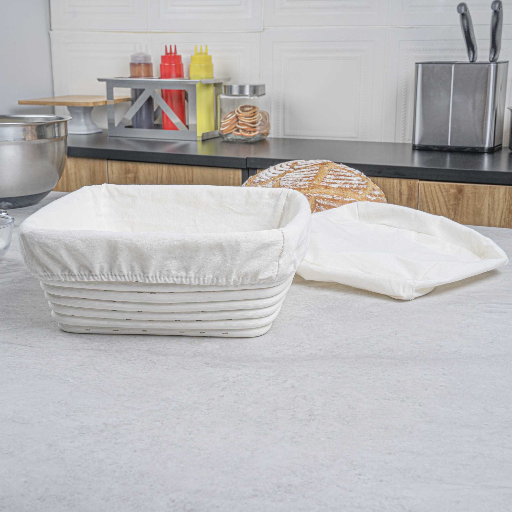 Pastry Tek Rattan Square Natural Banneton Proofing Basket - with 2 Cotton Liners - 9 3/4" x 9 3/4" x 4" - 10 count box