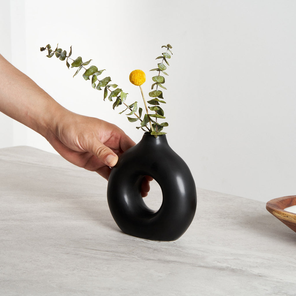 Table Art Black Ceramic Donut Vase - 5 3/4'' x 2 1/4'' x 6'' - 1 count box