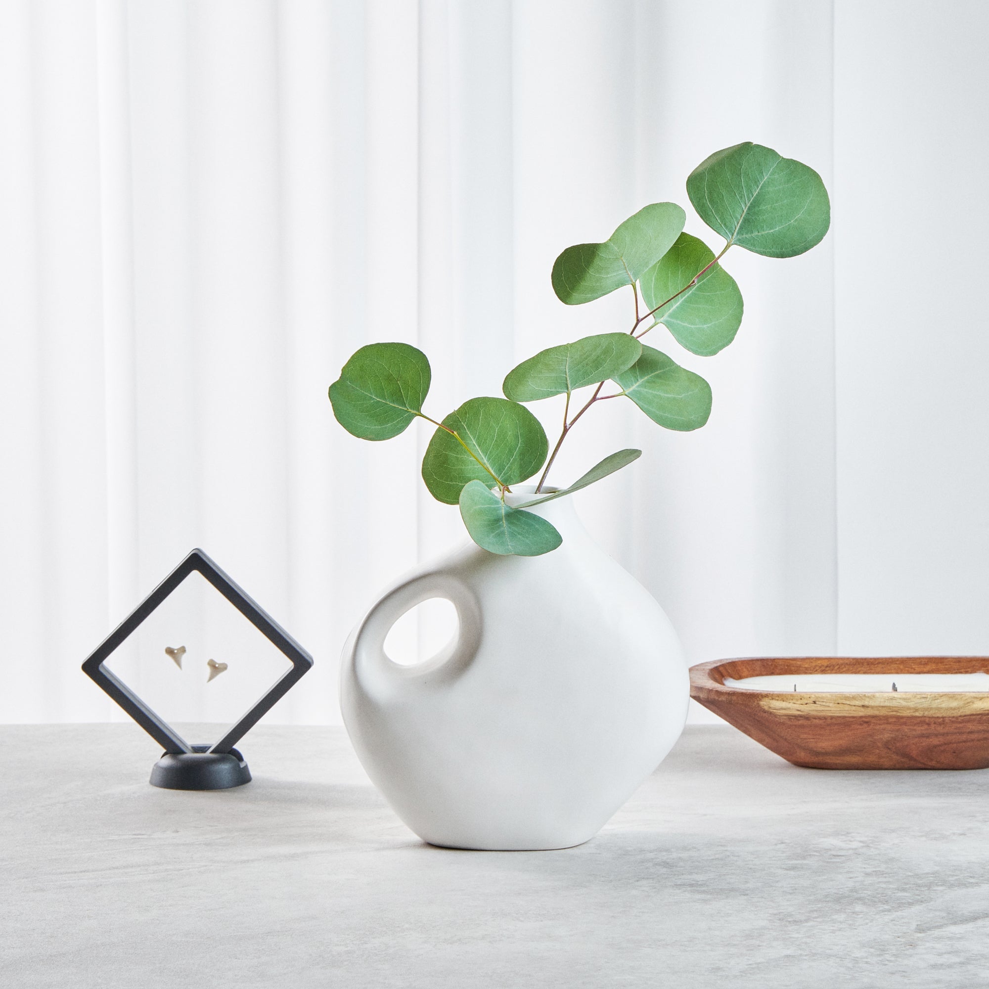 Table Art White Ceramic Jug Vase - 7'' x 3 1/4'' x 7'' - 1 count box