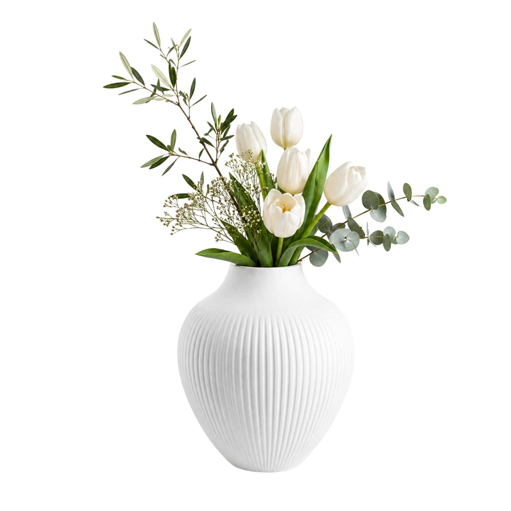 Table Art White Ceramic Balloon Vase - 7'' x 7'' x 8'' - 1 count box