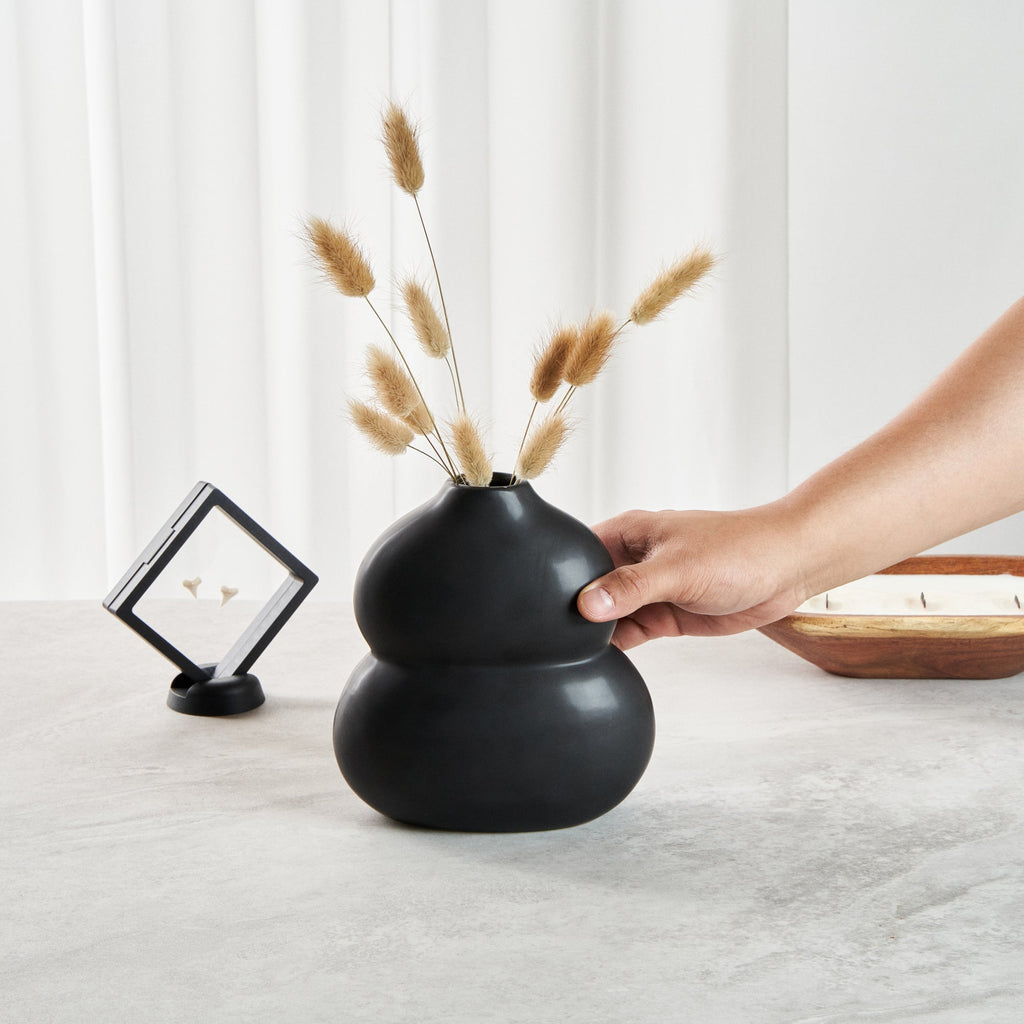 Table Art Black Ceramic Gourd Vase - 6 1/2'' x 4'' x 7'' - 1 count box