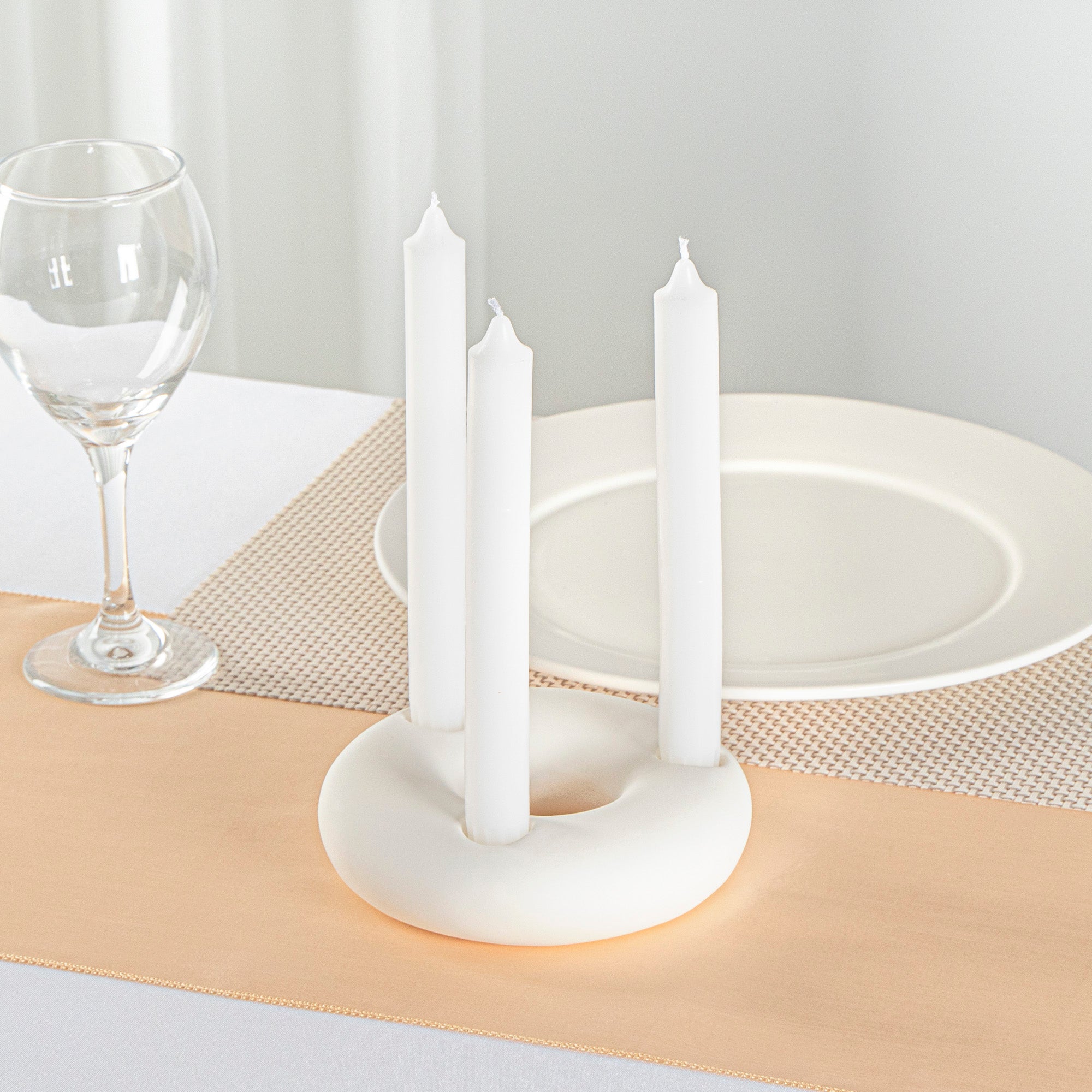 Table Art White Ceramic Ring Vase - 6'' x 6'' x 1 3/4'' - 1 count box