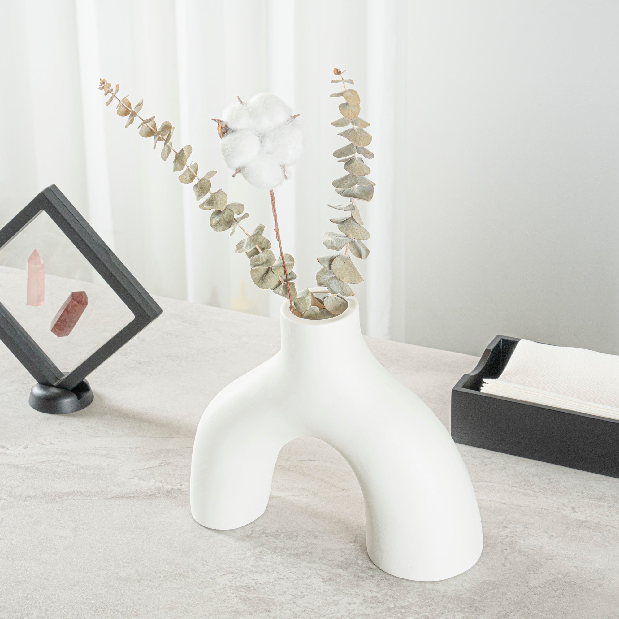 Table Art White Ceramic Soft Arch Vase - 9'' x 3 1/4'' x 8'' - 1 count box
