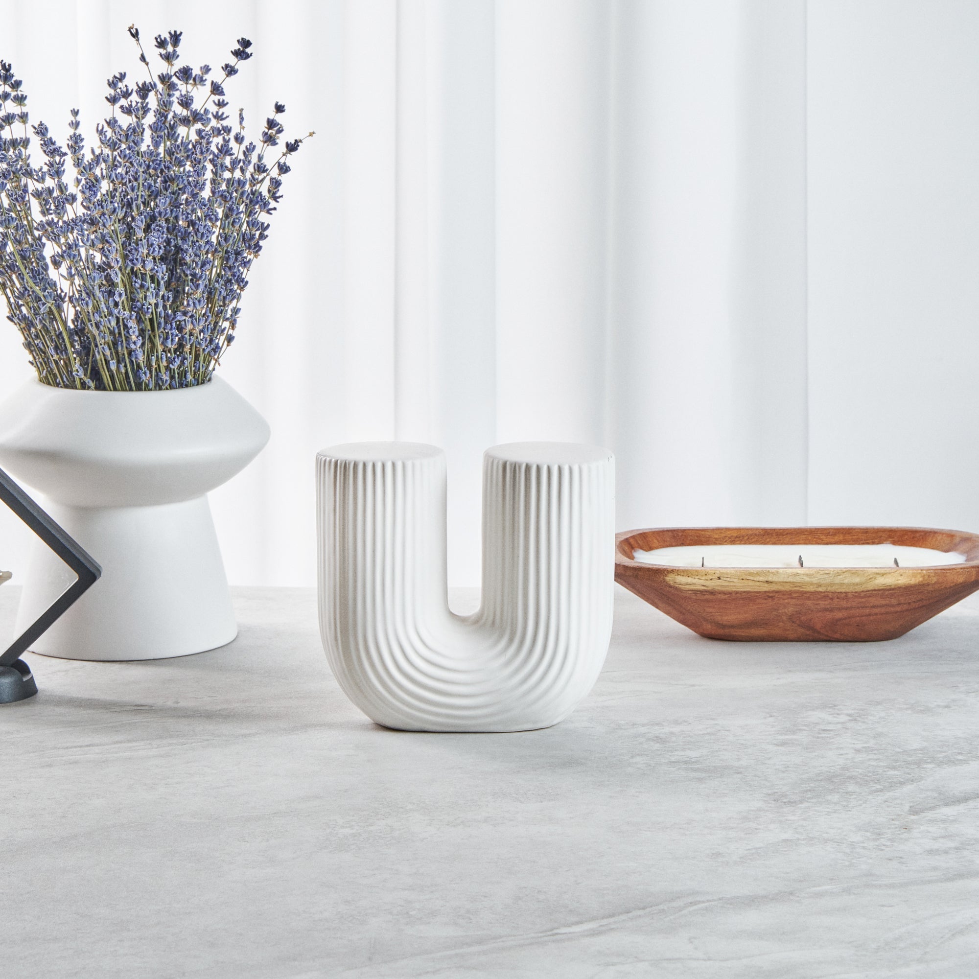 Table Art White Ceramic U-Shaped Vase - 5 3/4'' x 2 3/4'' x 5 1/2'' - 1 count box