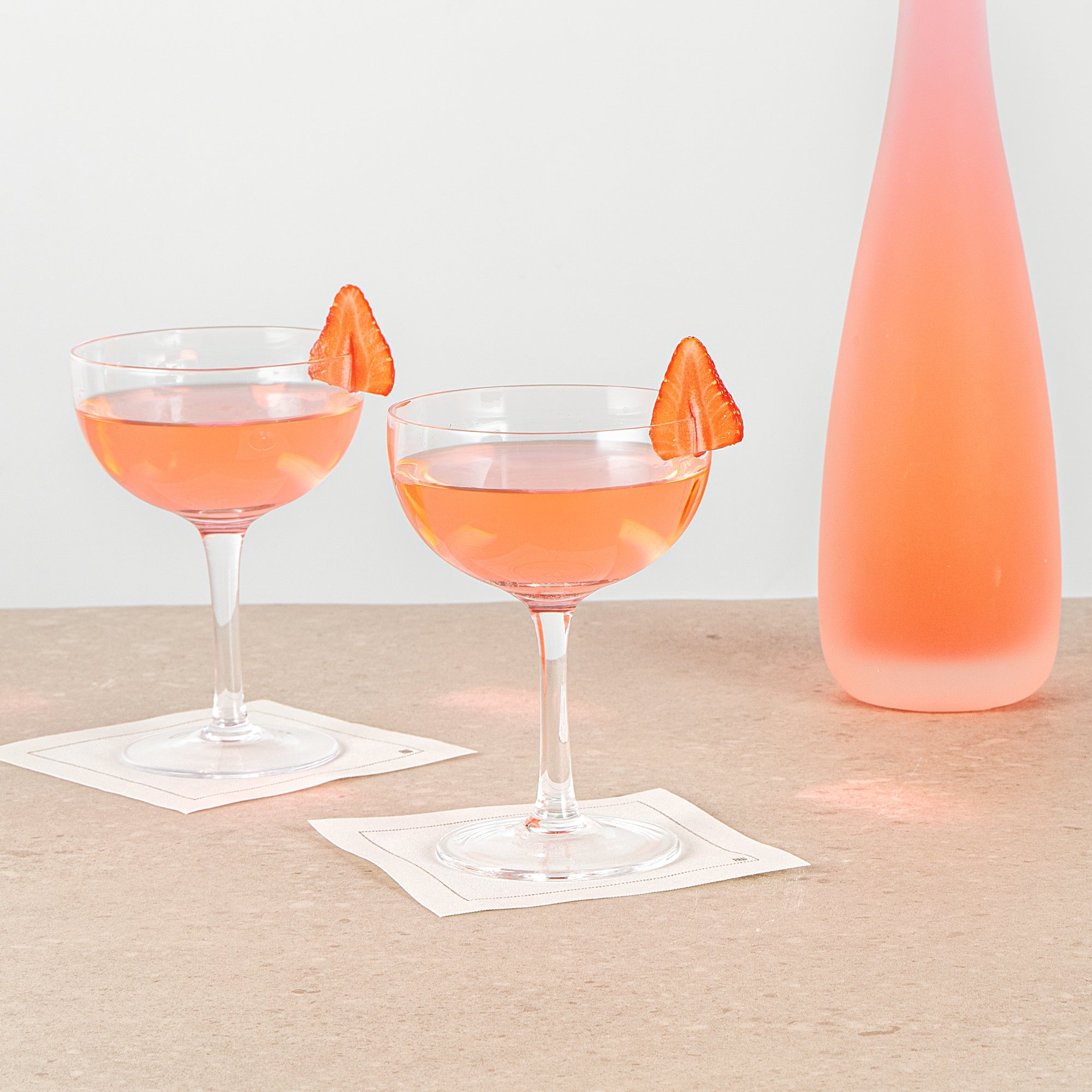 Vetri 8 oz Coupe Cocktail Glass - 3 3/4" x 3 3/4" x 5 1/4" - 6 count box