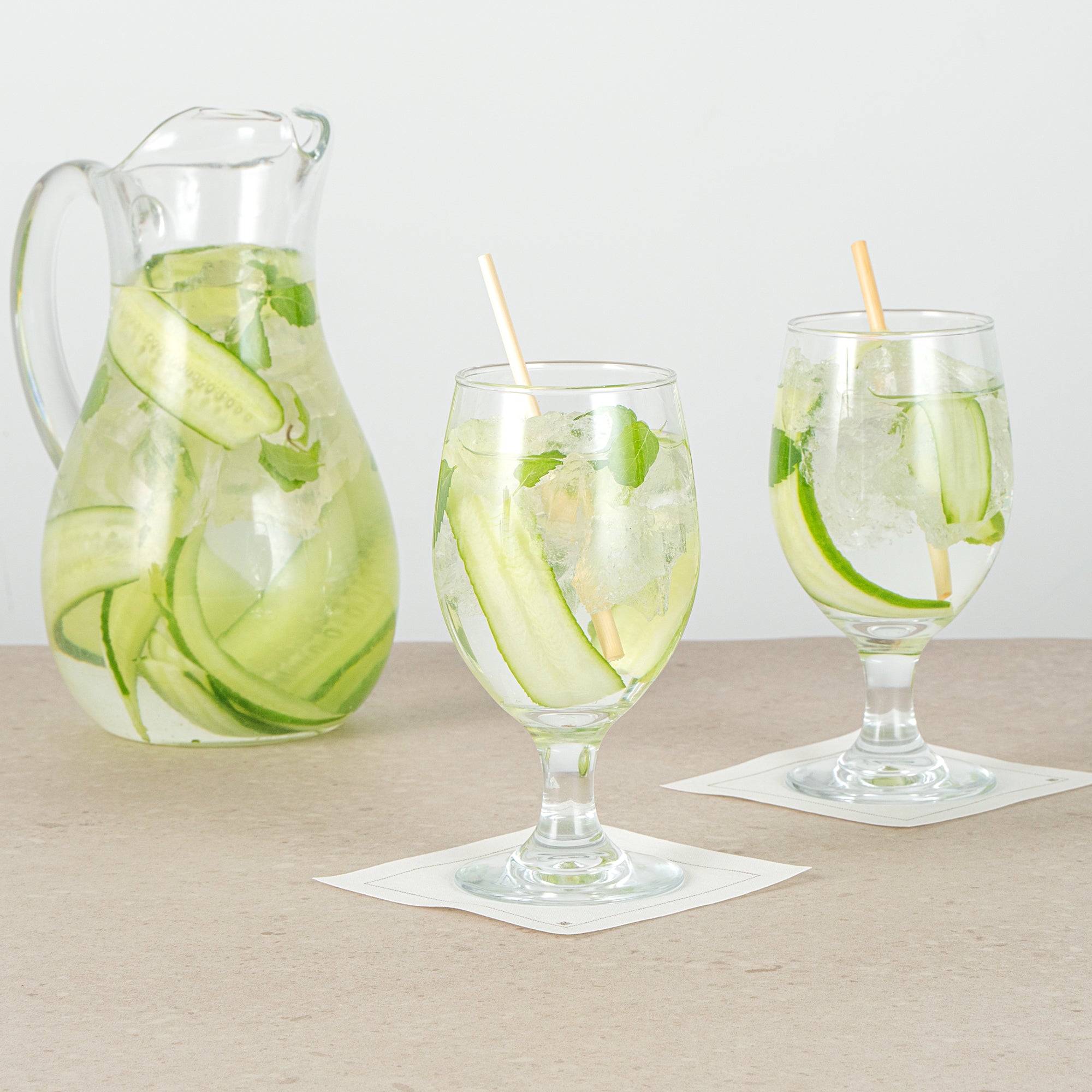 Vetri 14 oz Water Goblet Glass - 2 3/4" x 2 3/4" x 6 1/2" - 24 count box