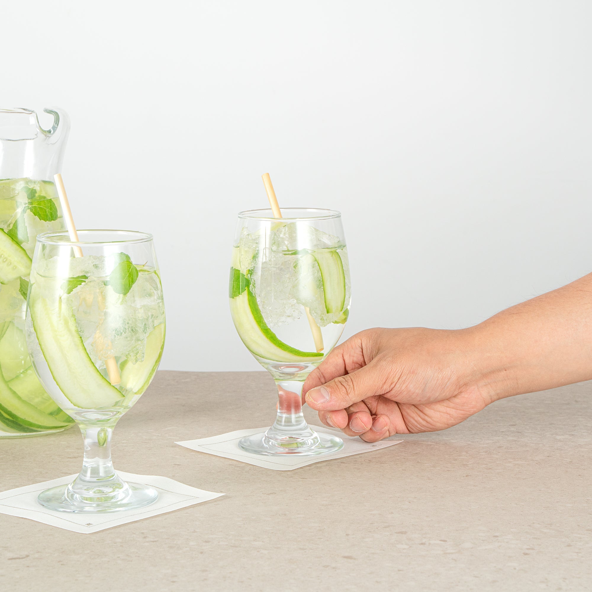 Vetri 14 oz Water Goblet Glass - 2 3/4" x 2 3/4" x 6 1/2" - 24 count box