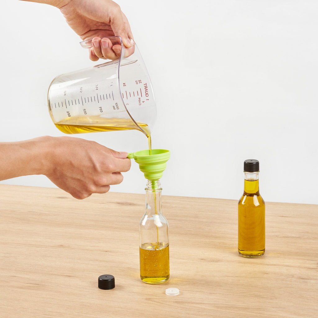 Vetri 5 oz Glass Woozy Bottle - with Black Cap - 1 3/4" x 1 3/4" x 6 3/4" - 10 count box