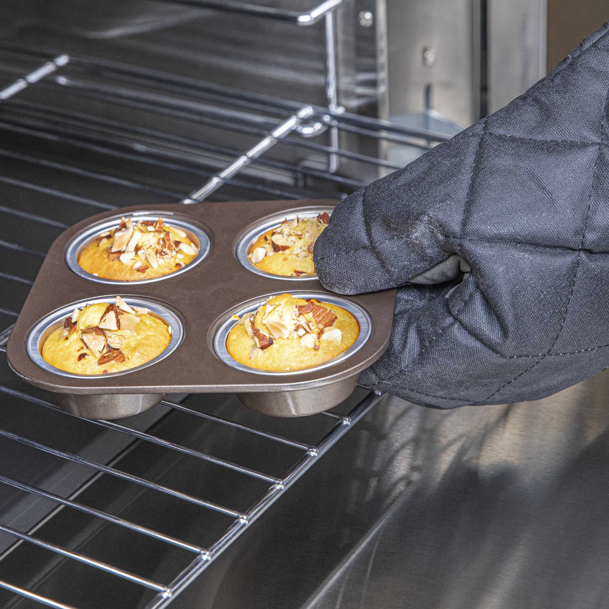 Pastry Tek 2 oz Round Cow Lines Aluminum Baking Cup - with Plastic Dome Lid - 2 3/4" x 2 3/4" x 1" - 100 count box