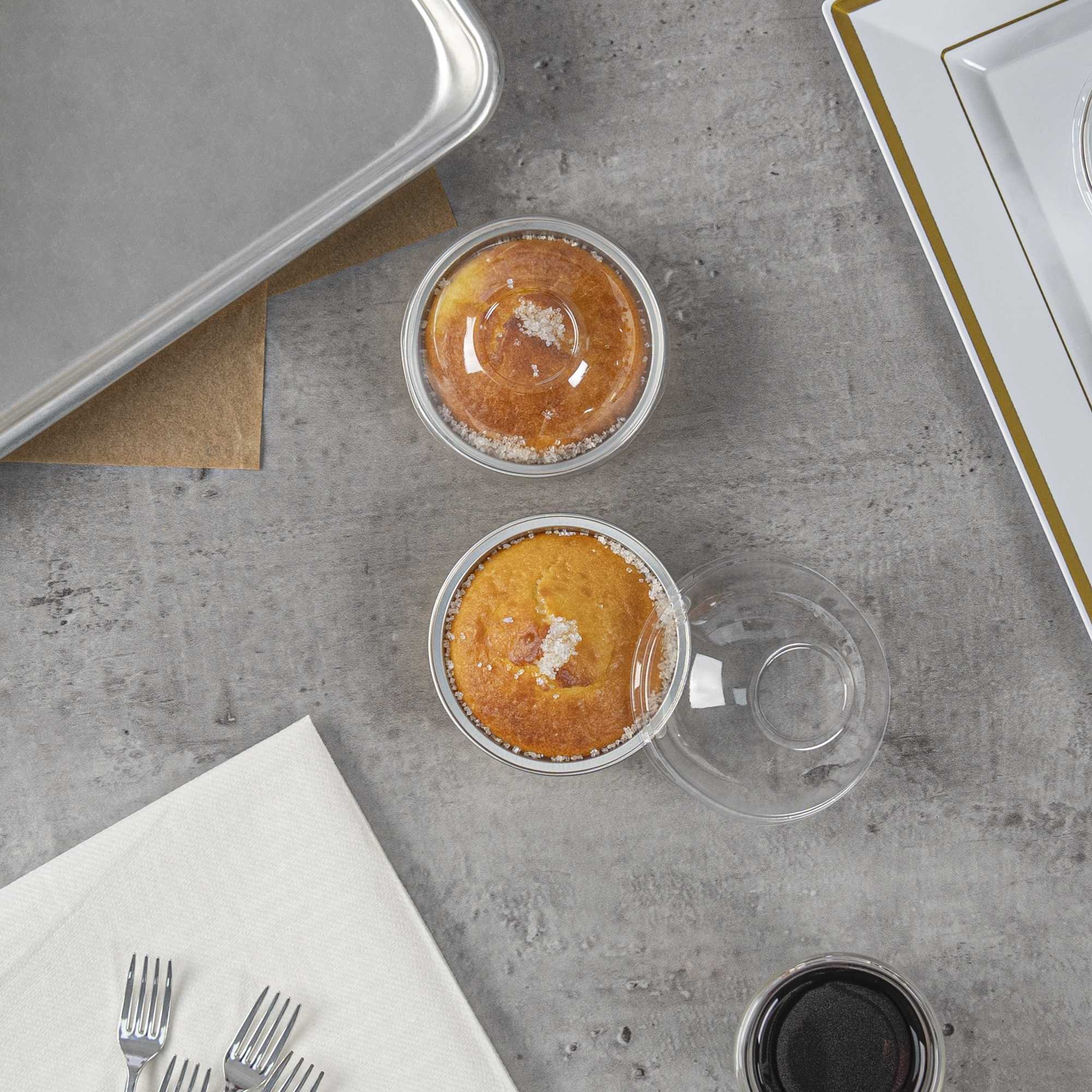 Pastry Tek 3 oz Round Gold Aluminum Baking Cup - with Plastic Dome Lid - 3 1/4" x 3 1/4" x 1" - 100 count box