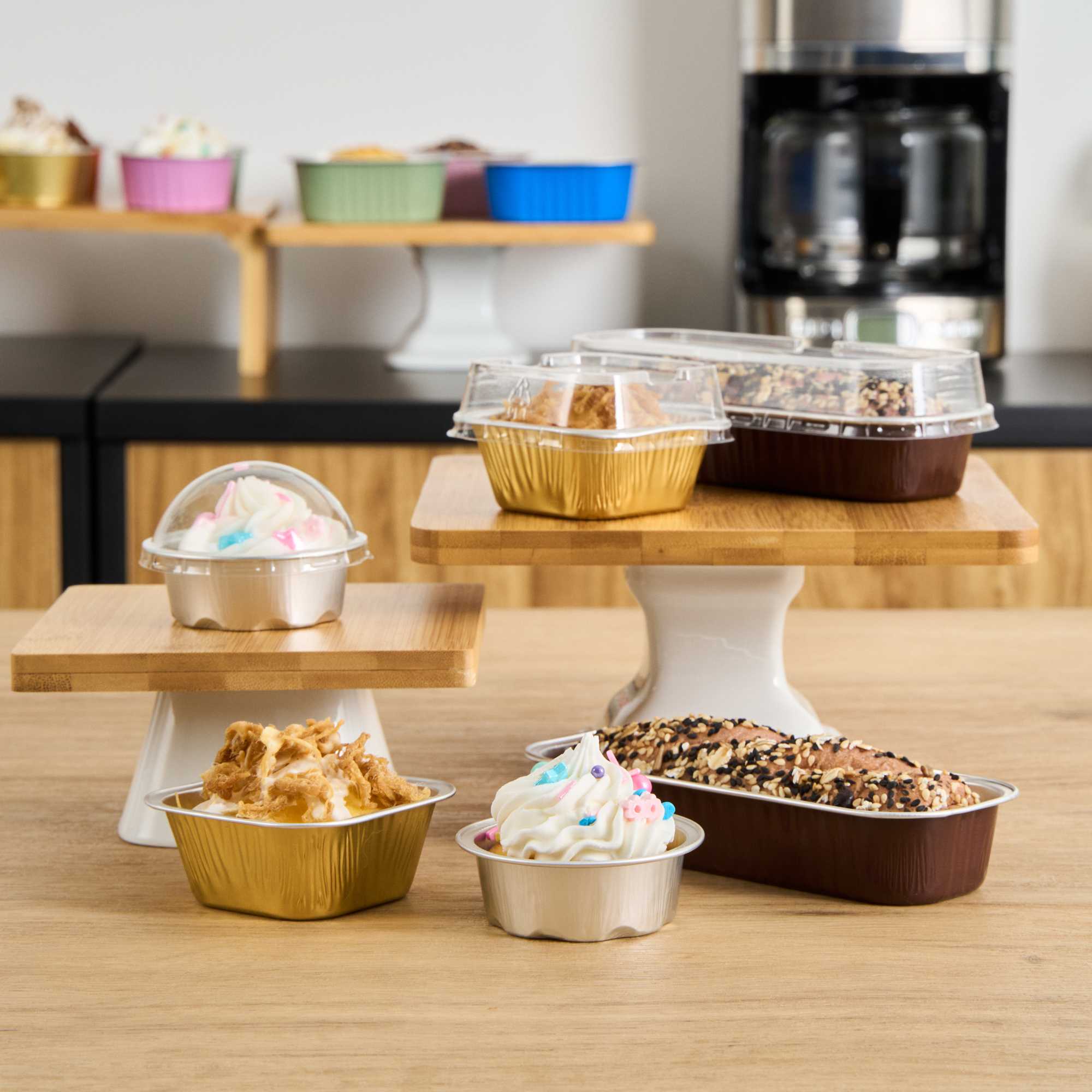 Pastry Tek 3 oz Square Gold Aluminum Baking Cup - with Plastic Dome Lid - 3" x 3" x 1 1/4" - 100 count box