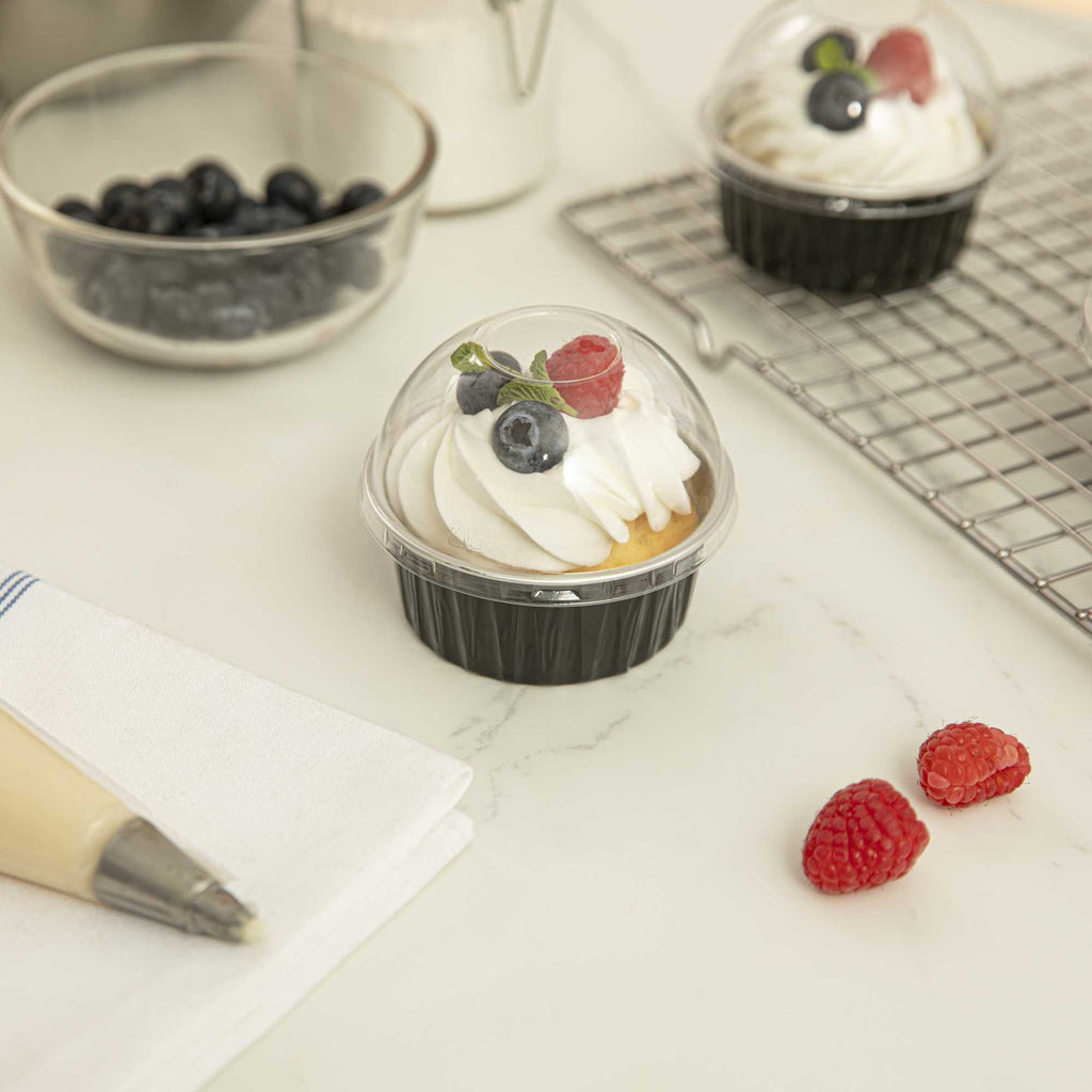 Pastry Tek 4 oz Round Black Aluminum Baking Cup - with Plastic Dome Lid - 3 1/4" x 3 1/4" x 1 1/2" - 100 count box