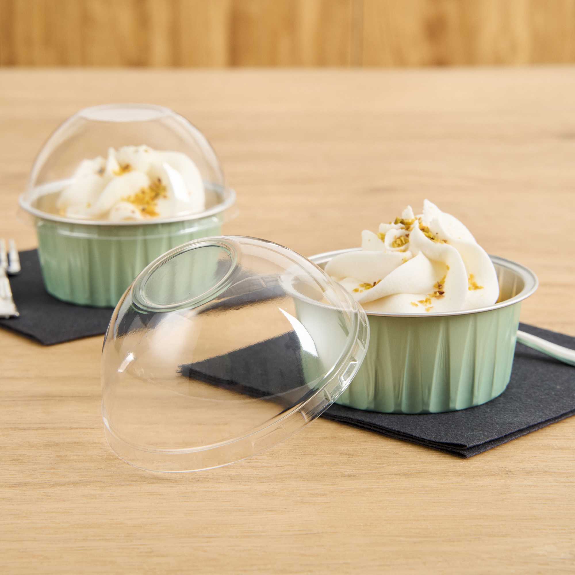 Foil Lux Round Clear Plastic Dome Lid - Fits 4 oz Aluminum Baking Cup - 3 1/2" x 3 1/2" x 1 1/2" - 100 count box