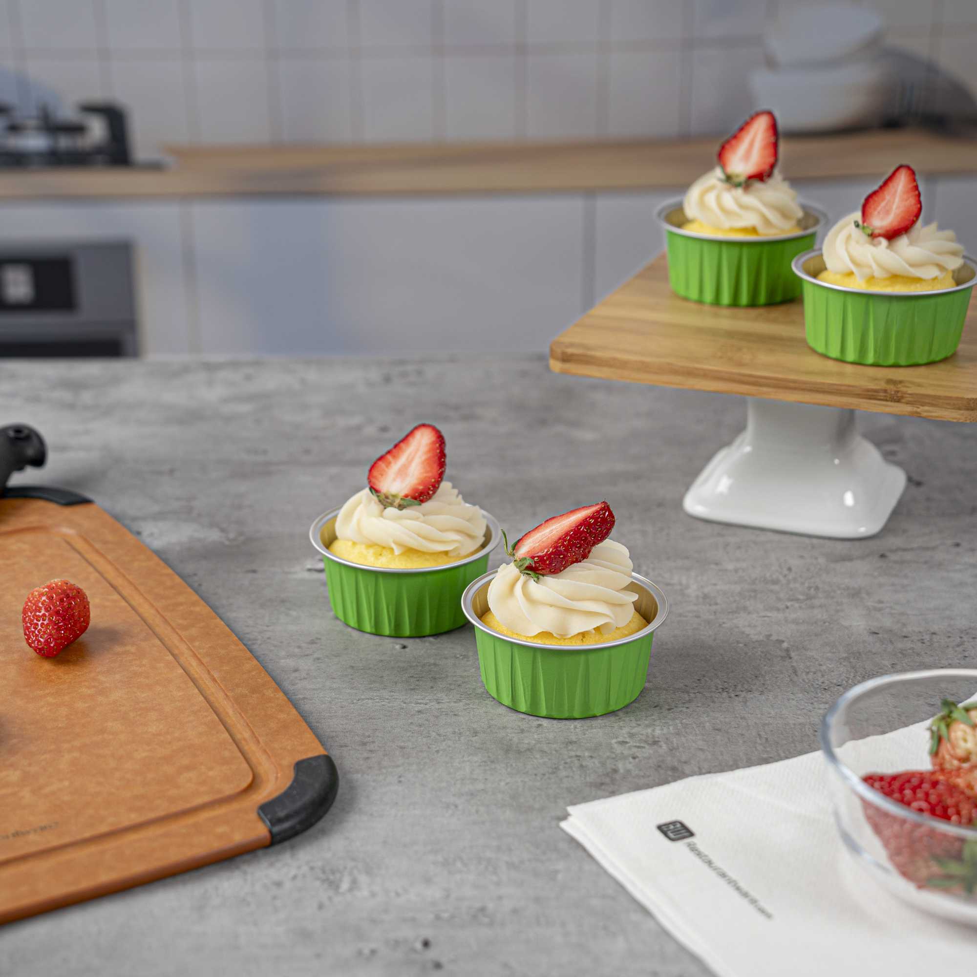 Foil Lux 4 oz Round Lime Green Aluminum Baking Cup - Lids Available - 3 1/4" x 3 1/4" x 1 1/2" - 100 count box