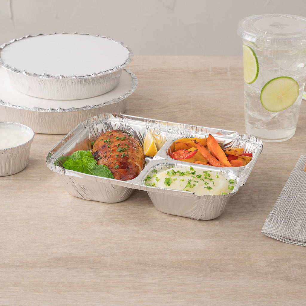 Foil Lux 23 oz Rectangle Silver Aluminum Take Out Tray - 3-Compartment - 8 1/2" x 6 1/2" x 1 3/4" - 100 count box