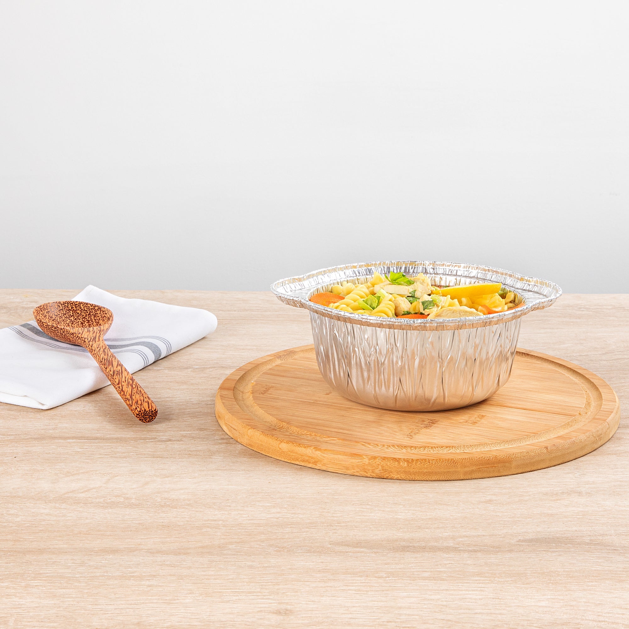 Foil Lux 34 oz Aluminum Foil Pot - with Lid - 8 1/4" x 7 1/4" x 3" - 100 count box