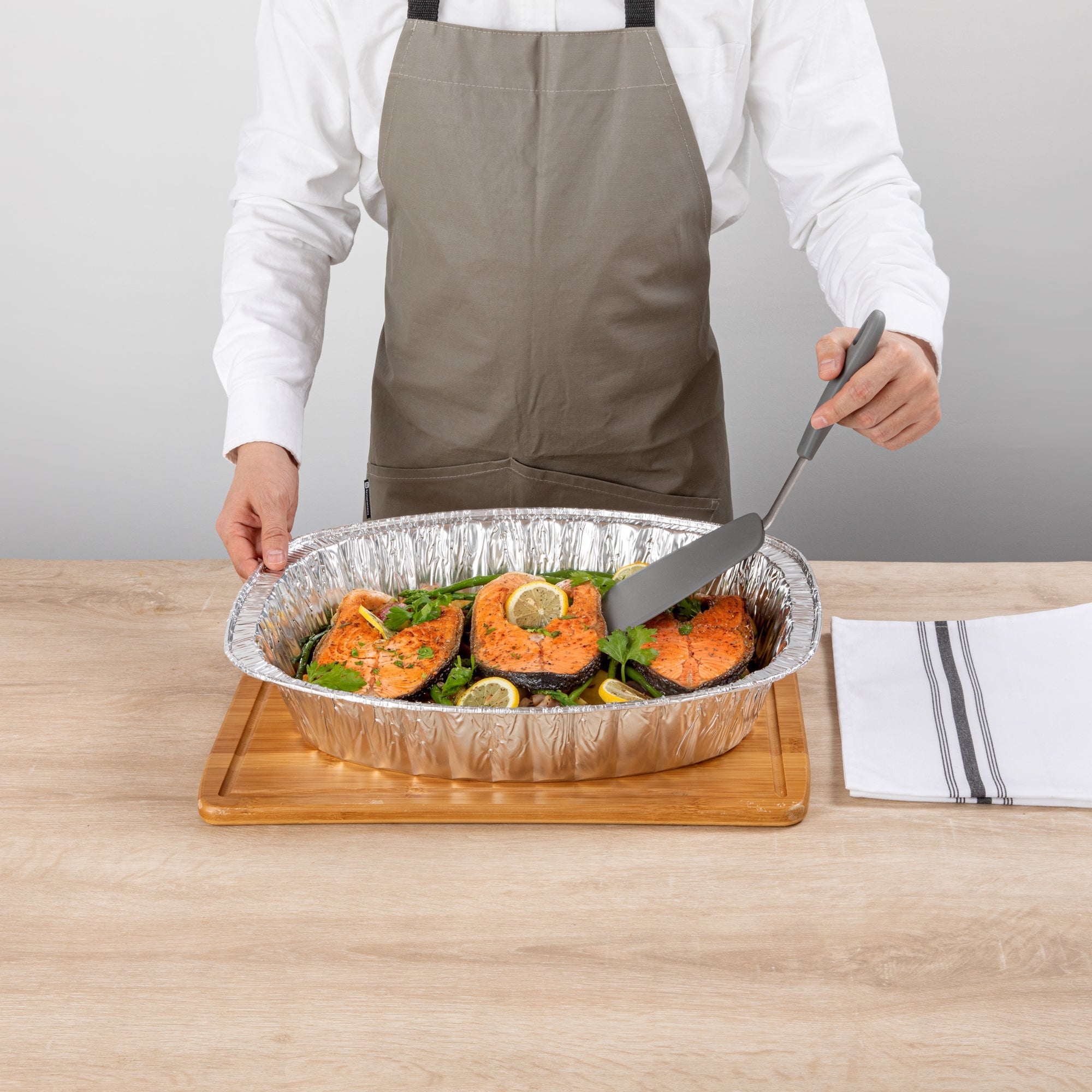 Foil Lux Oval Aluminum Foil Roast Pan - 18" x 14 1/4" x 3 1/4" - 10 count box