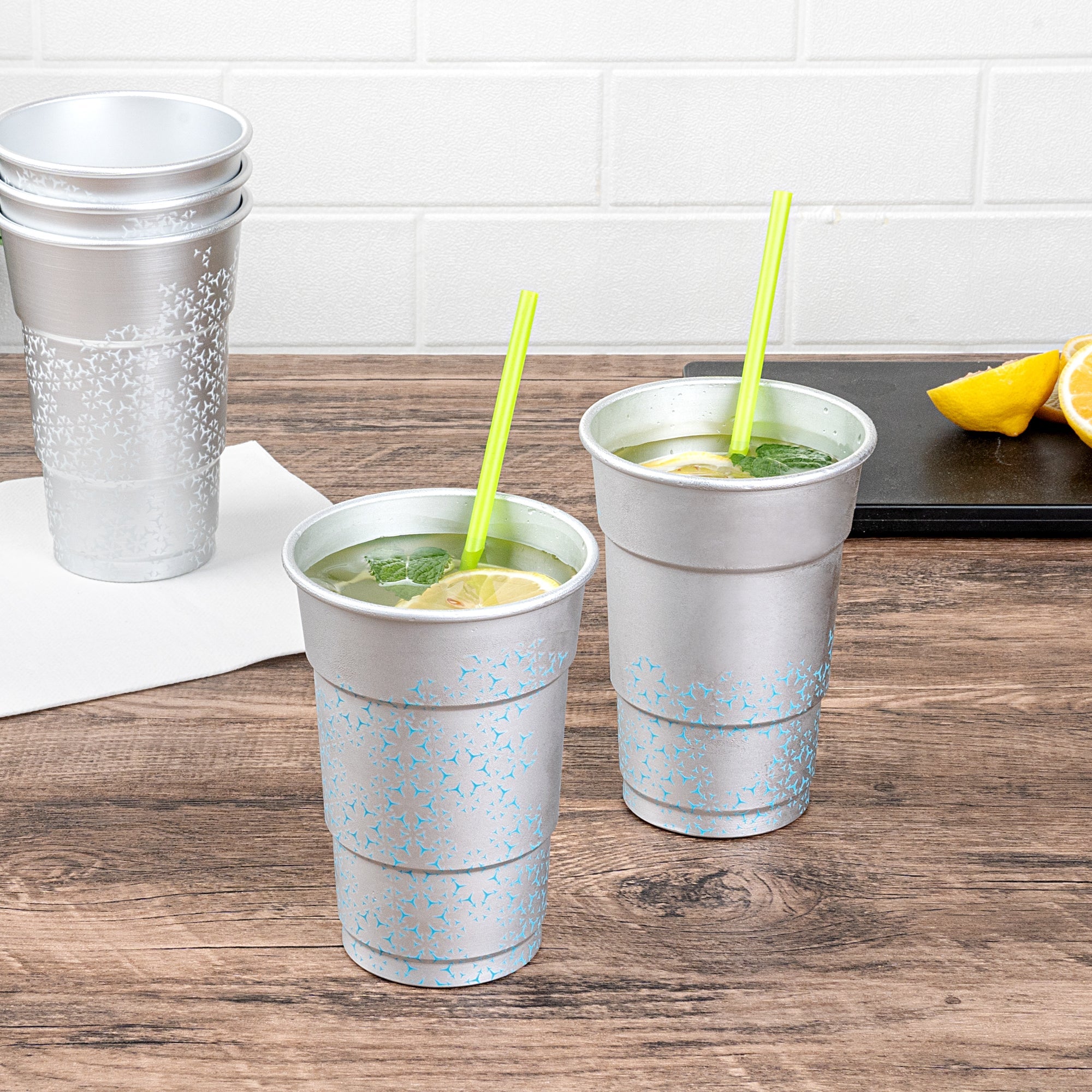 Saving Nature 16 oz Aluminum Color Changing Drinking Cup - 3 1/2'' x 3 1/2'' x 5'' - 4 count box