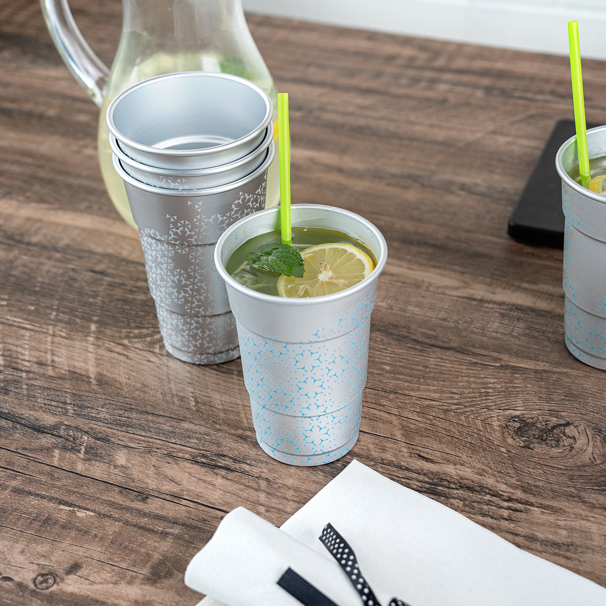Saving Nature 16 oz Aluminum Color Changing Drinking Cup - 3 1/2'' x 3 1/2'' x 5'' - 4 count box