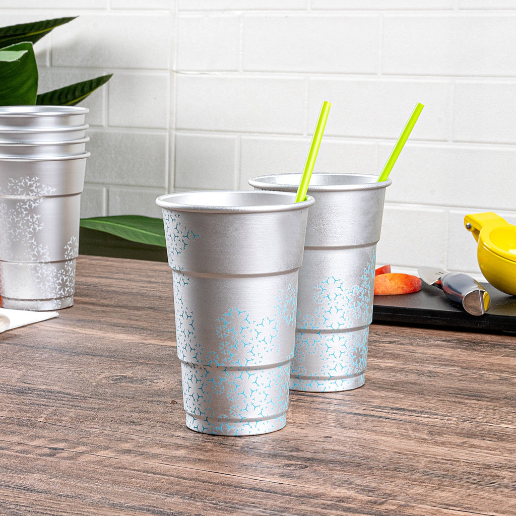 Saving Nature 20 oz Aluminum Color Changing Drinking Cup - 3 1/2'' x 3 1/2'' x 5 1/2'' - 48 count box