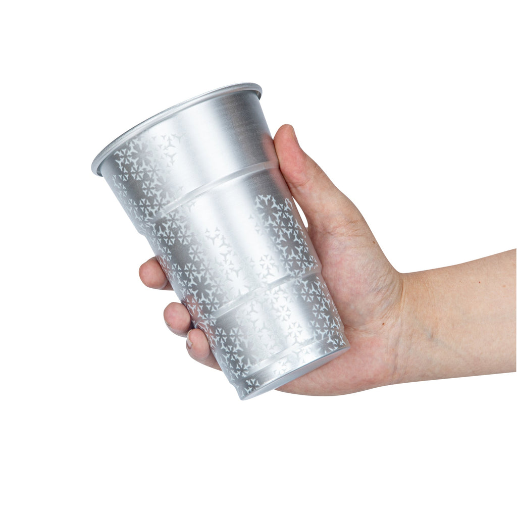 Saving Nature 20 oz Aluminum Color Changing Drinking Cup - 3 1/2'' x 3 1/2'' x 5 1/2'' - 48 count box