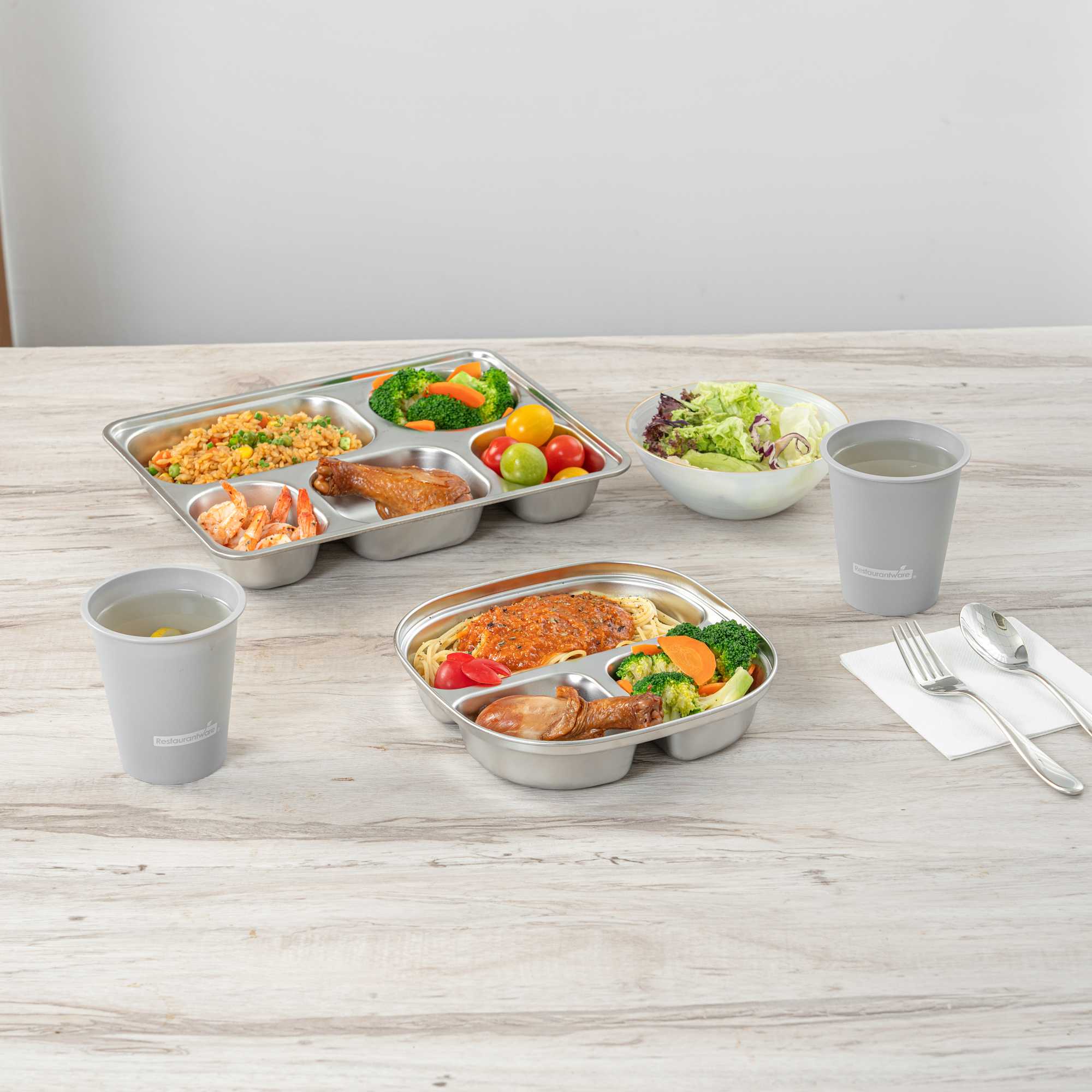 Met Lux Ambidextrous Square Stainless Steel Tray - 3 Compartments - 7 3/4" x 7 3/4" x 1 3/4" - 20 count box