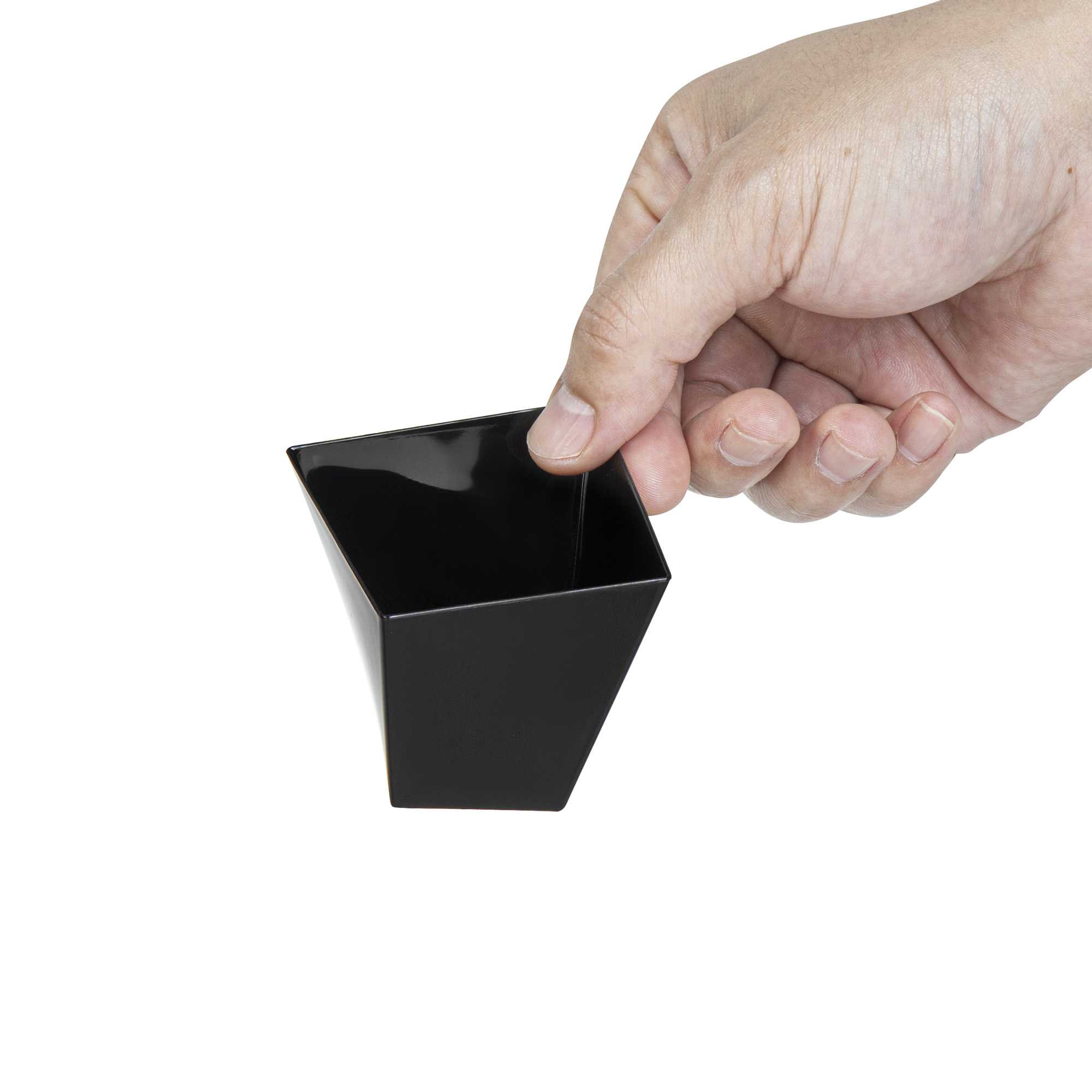 Mini Serve 2 oz Square Black Plastic Girata Dessert Dish - 2" x 2" x 1 3/4" - 100 count box