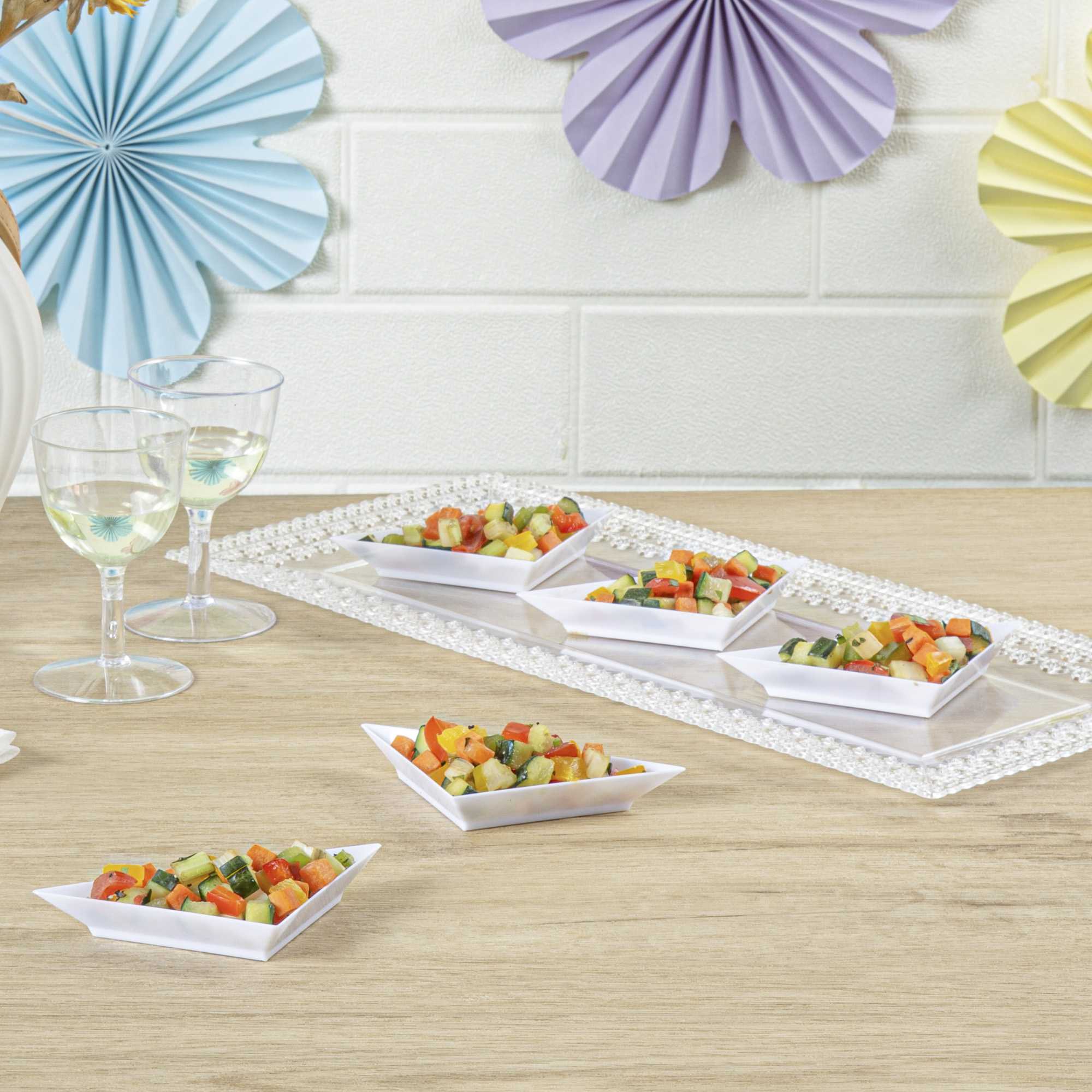 Mini Serve White Plastic Mini Triangolo Appetizer Plate - 4" x 2" - 100 count box