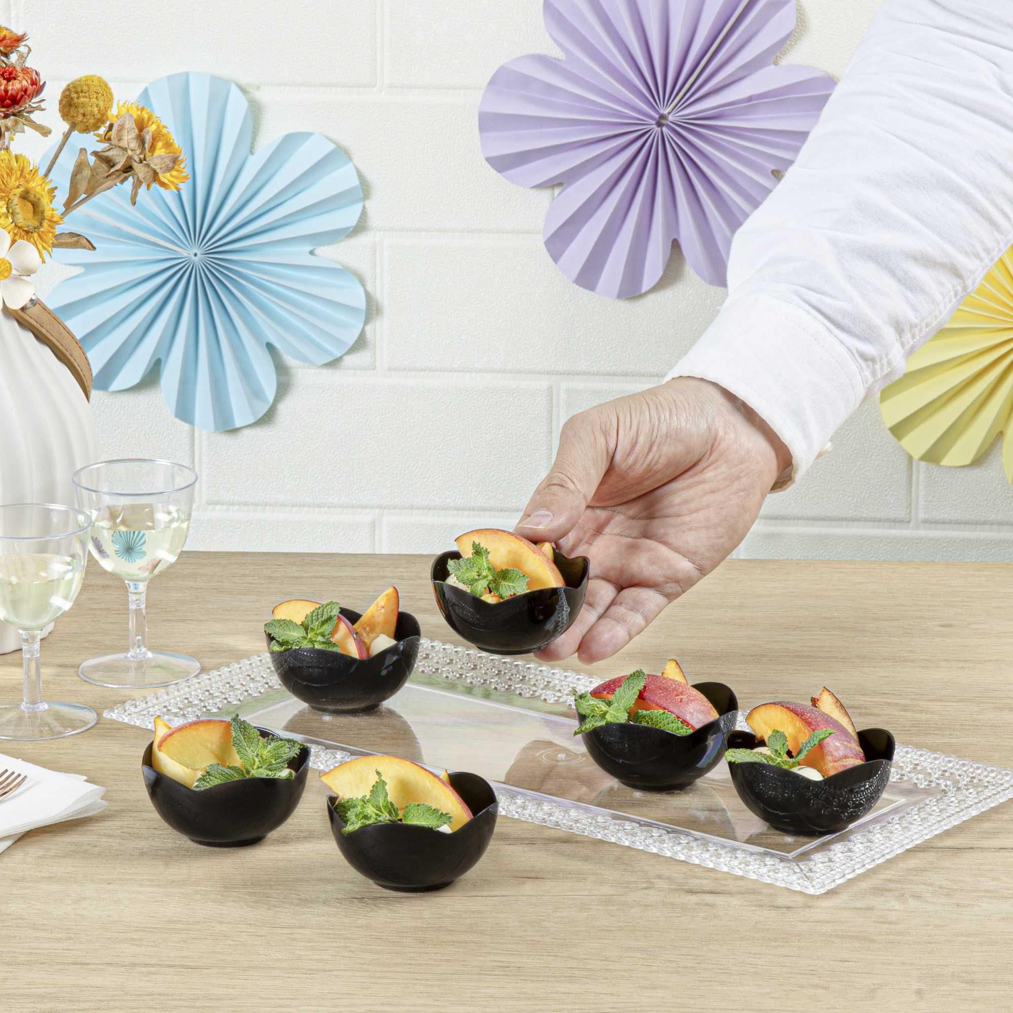 Mini Serve 2 oz Round Black Plastic Le Fleur Cup - 2 1/4" x 1 1/2" x 1 1/4" - 100 count box
