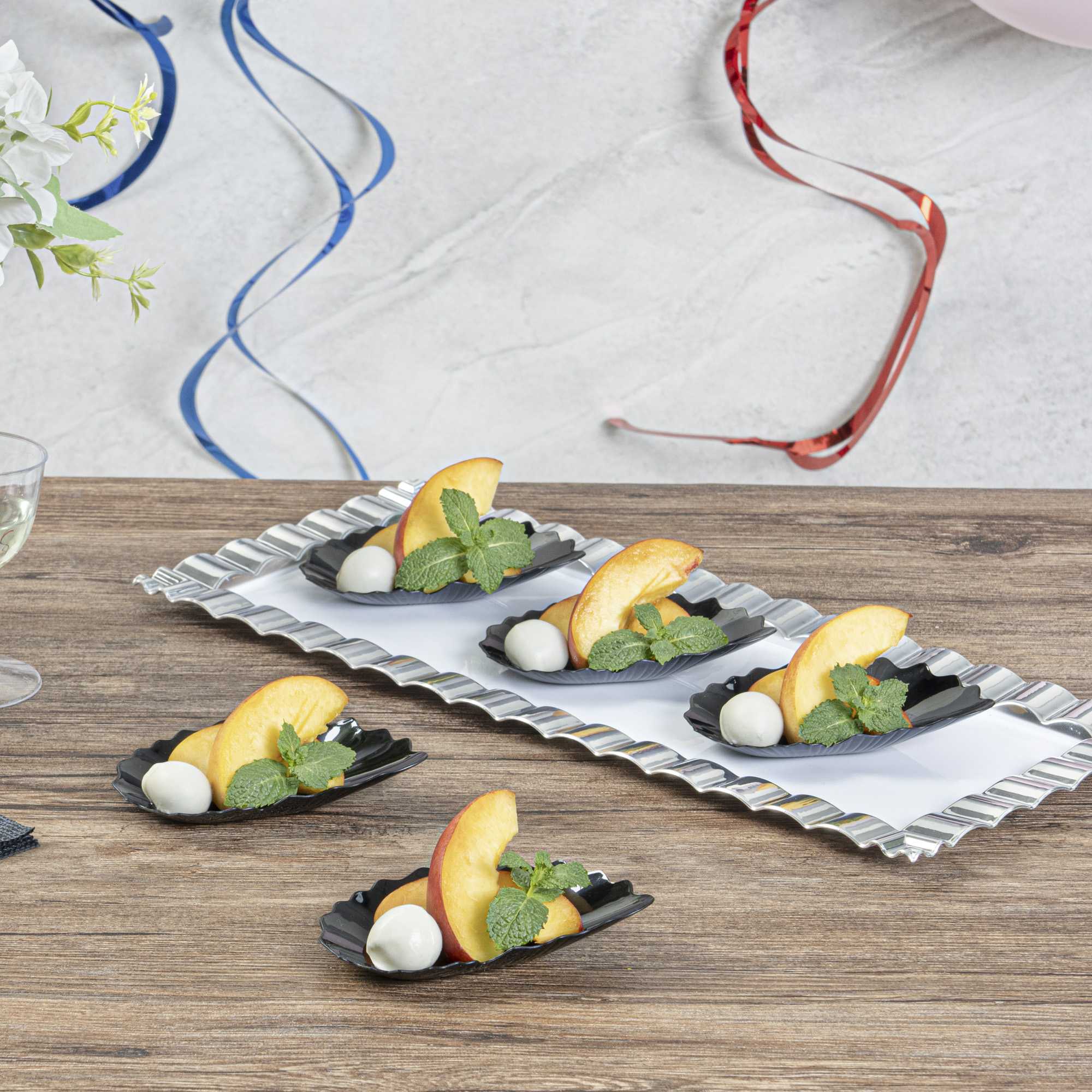 Mini Serve Black Plastic Mini Coquille Plate - 3 1/4" x 3 1/4" x 1/2" - 100 count box