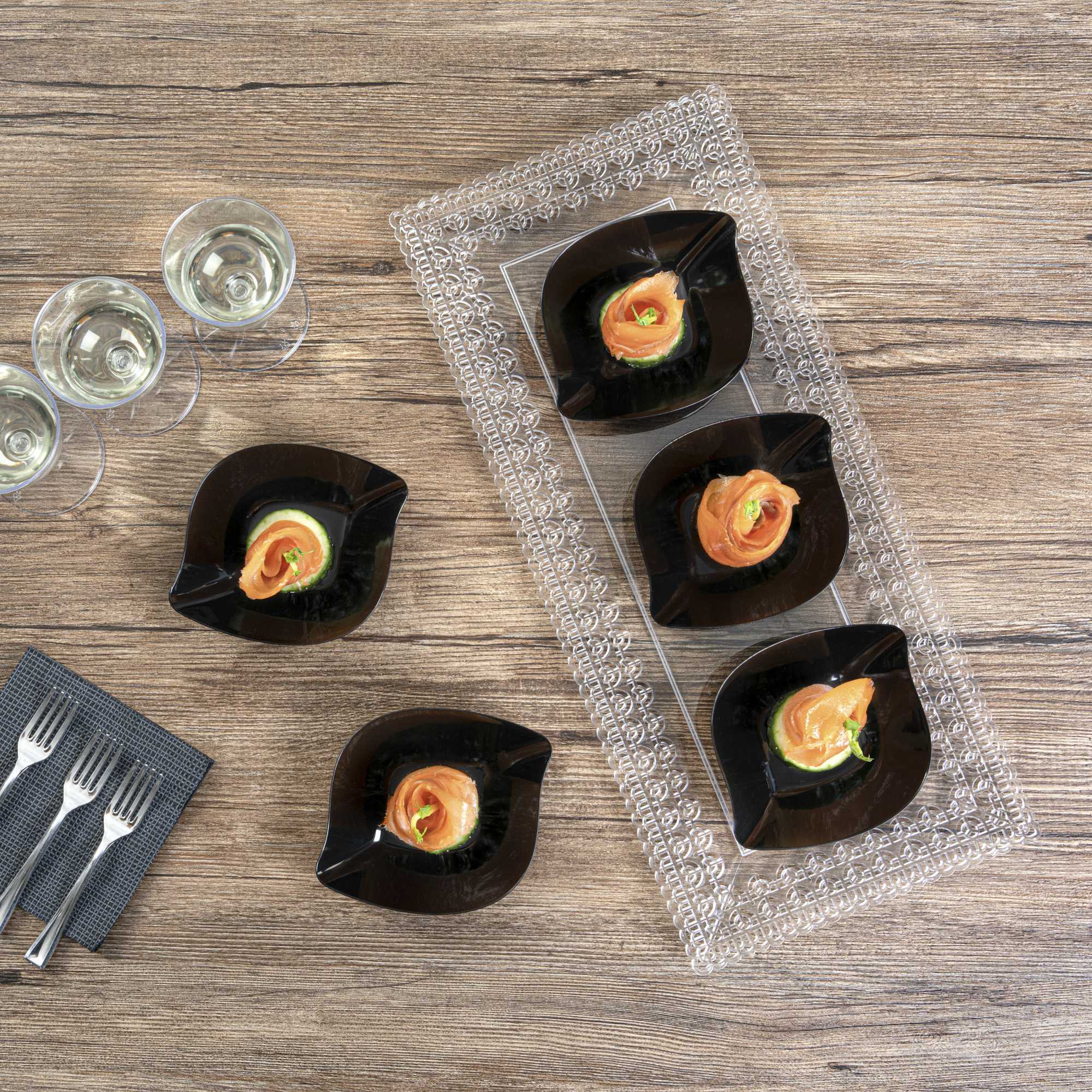Mini Serve Square Black Plastic Comma Plate - 3 1/2" x 4 1/2" x 1" - 100 count box