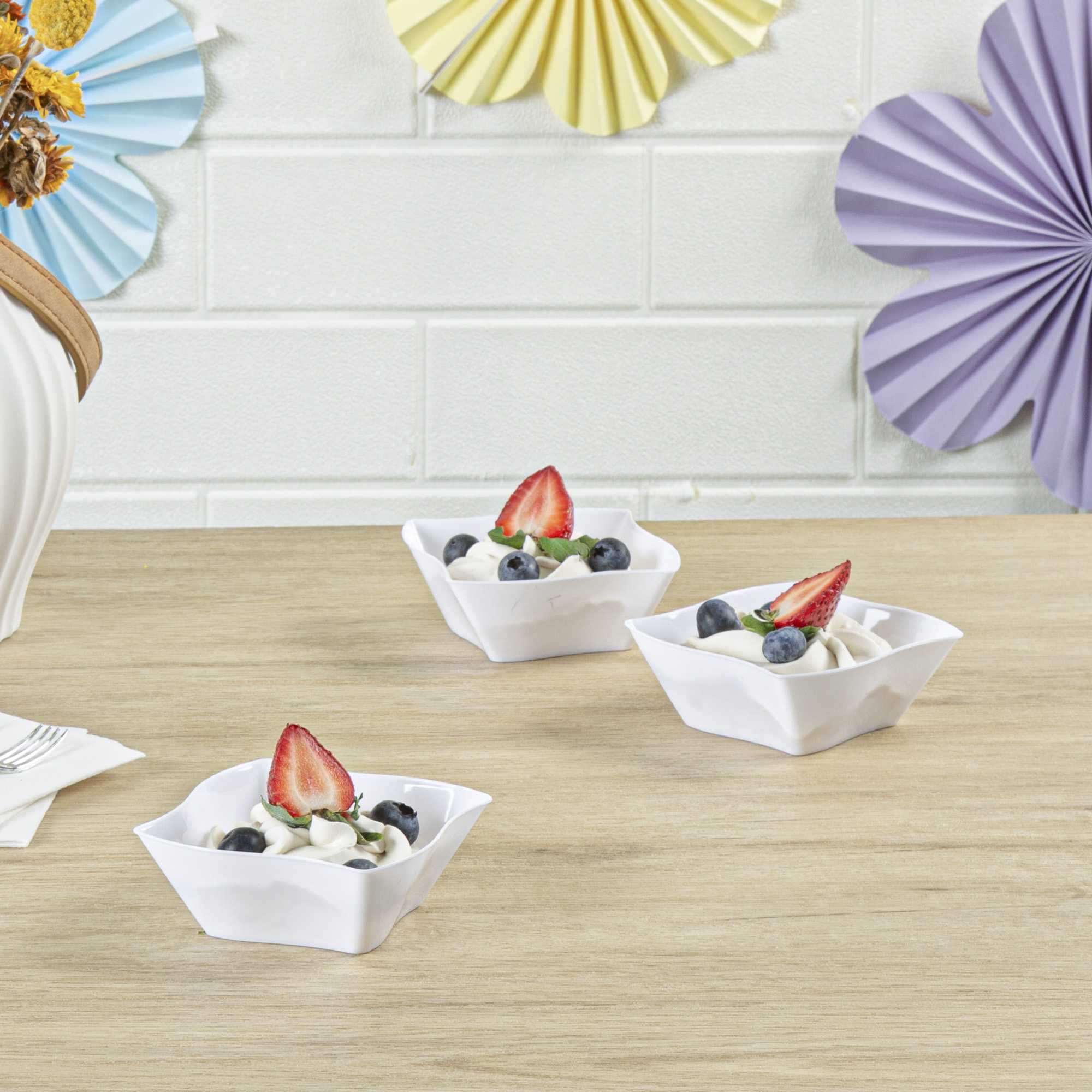 Mini Serve 6 oz Square White Plastic Aqua Bowl - 3 1/4" x 3 1/4" x 1 1/2" - 100 count box