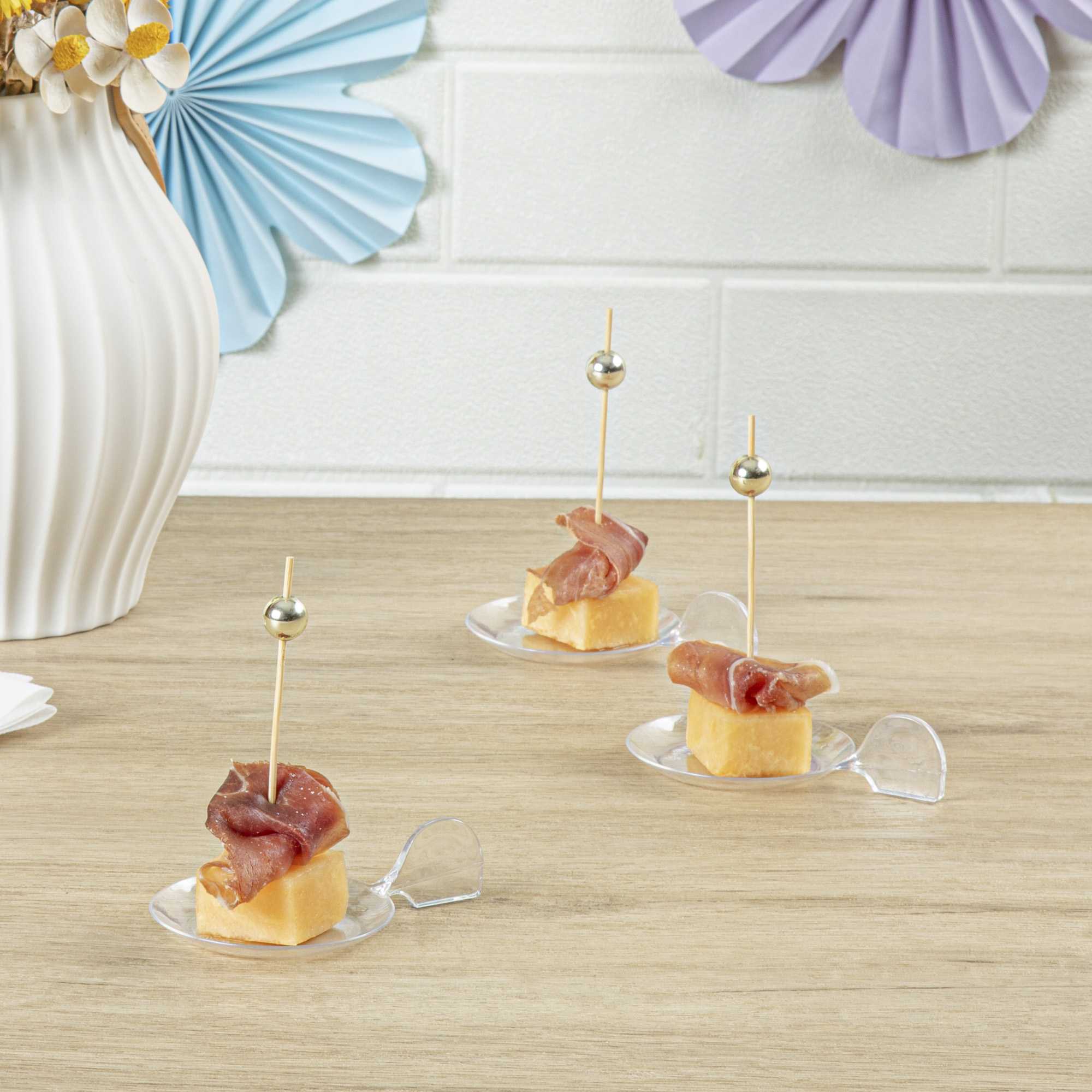 Mini Serve Fish Clear Plastic Tasting Plate - 3 3/4" x 2 1/2" x 1" - 100 count box