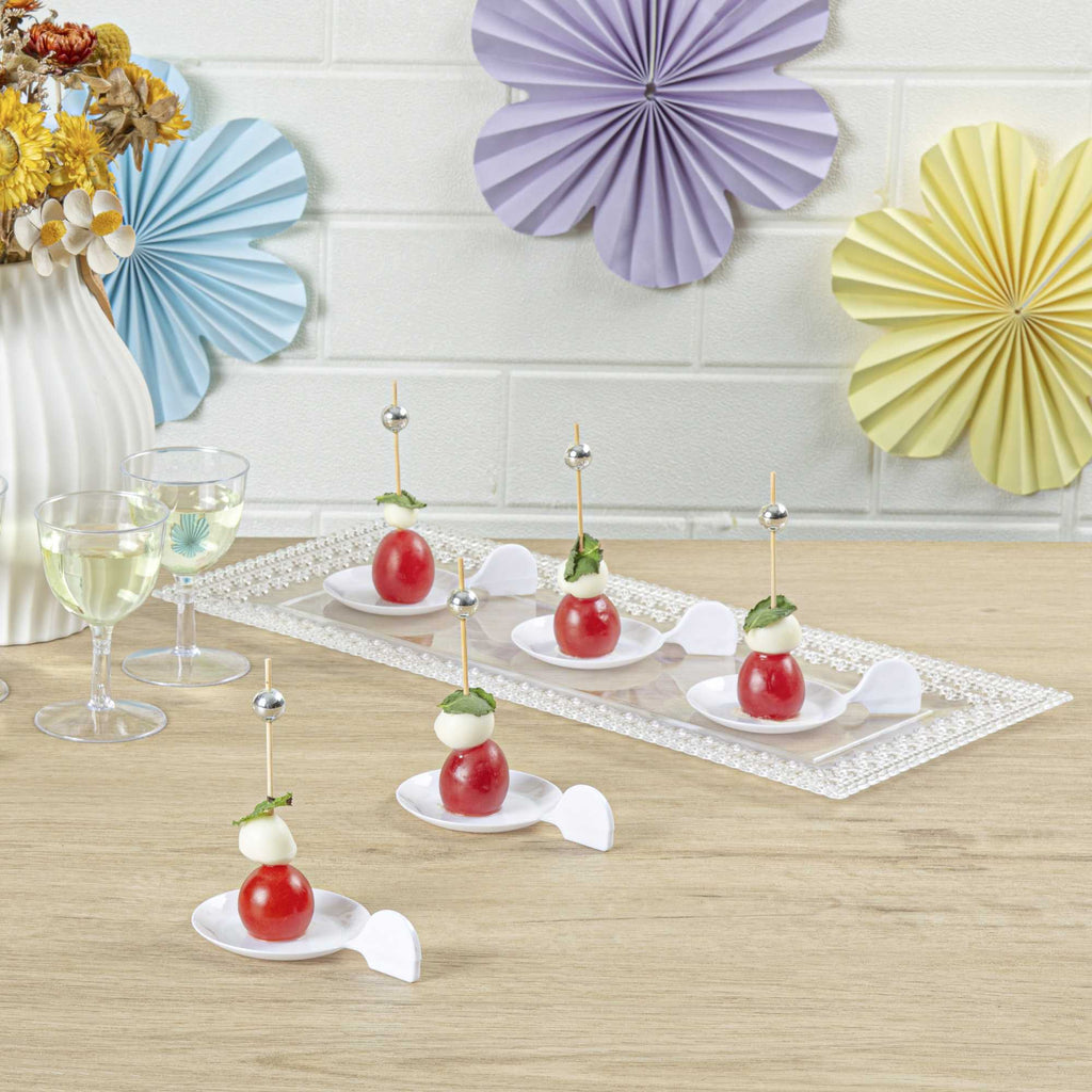 Mini Serve Fish White Plastic Tasting Plate - 3 3/4" x 2 1/2" x 1" - 100 count box