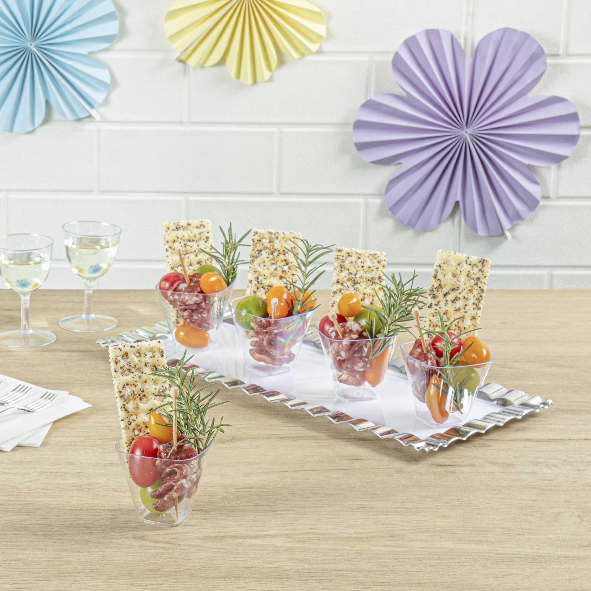 Mini Serve 4 oz Square Clear Plastic Bellissima Tasting Cup - 2 1/2" x 2 1/2" x 2 1/4" - 100 count box
