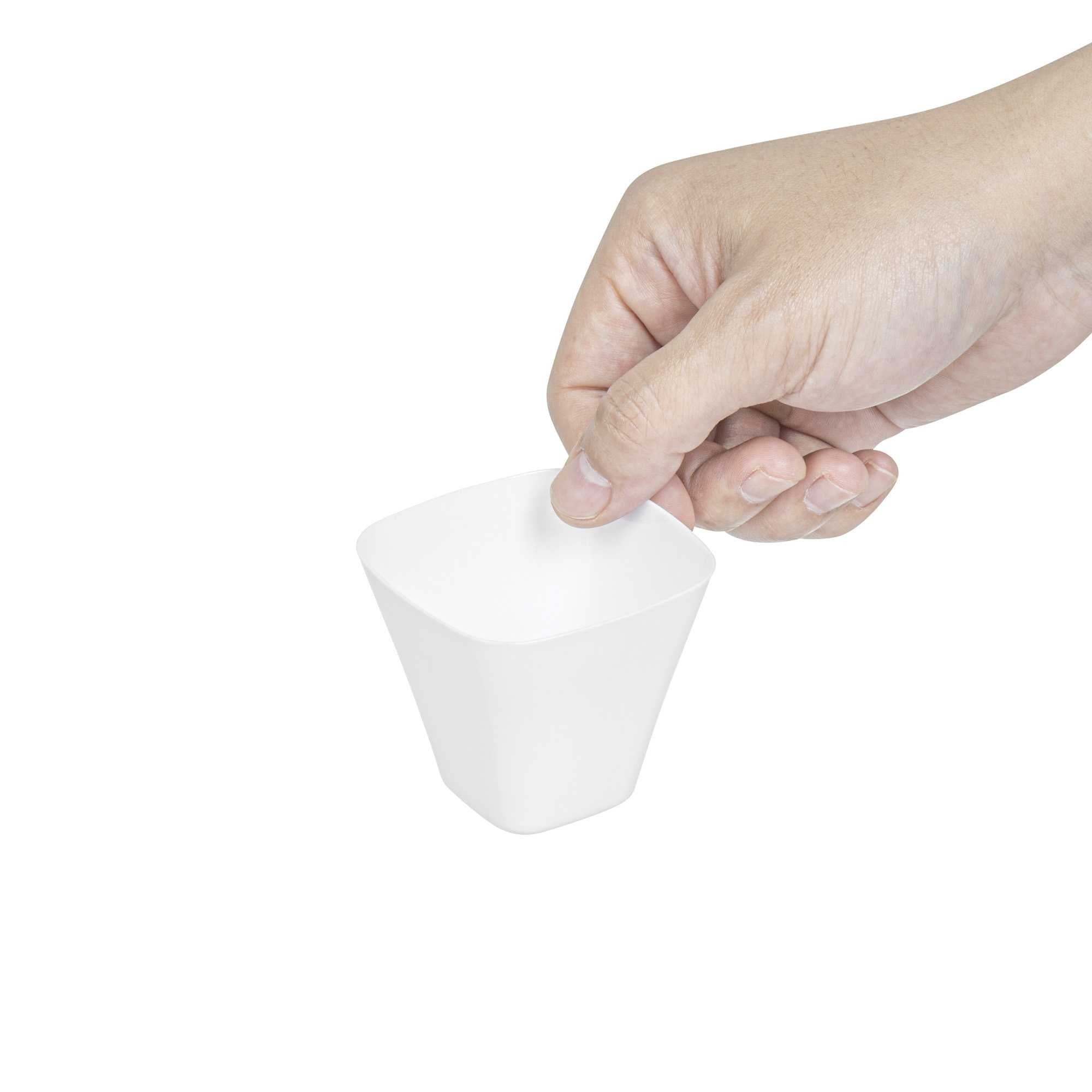 Mini Serve 4 oz Square White Plastic Bellissima Tasting Cup - 2 1/2" x 2 1/2" x 2 1/4" - 100 count box