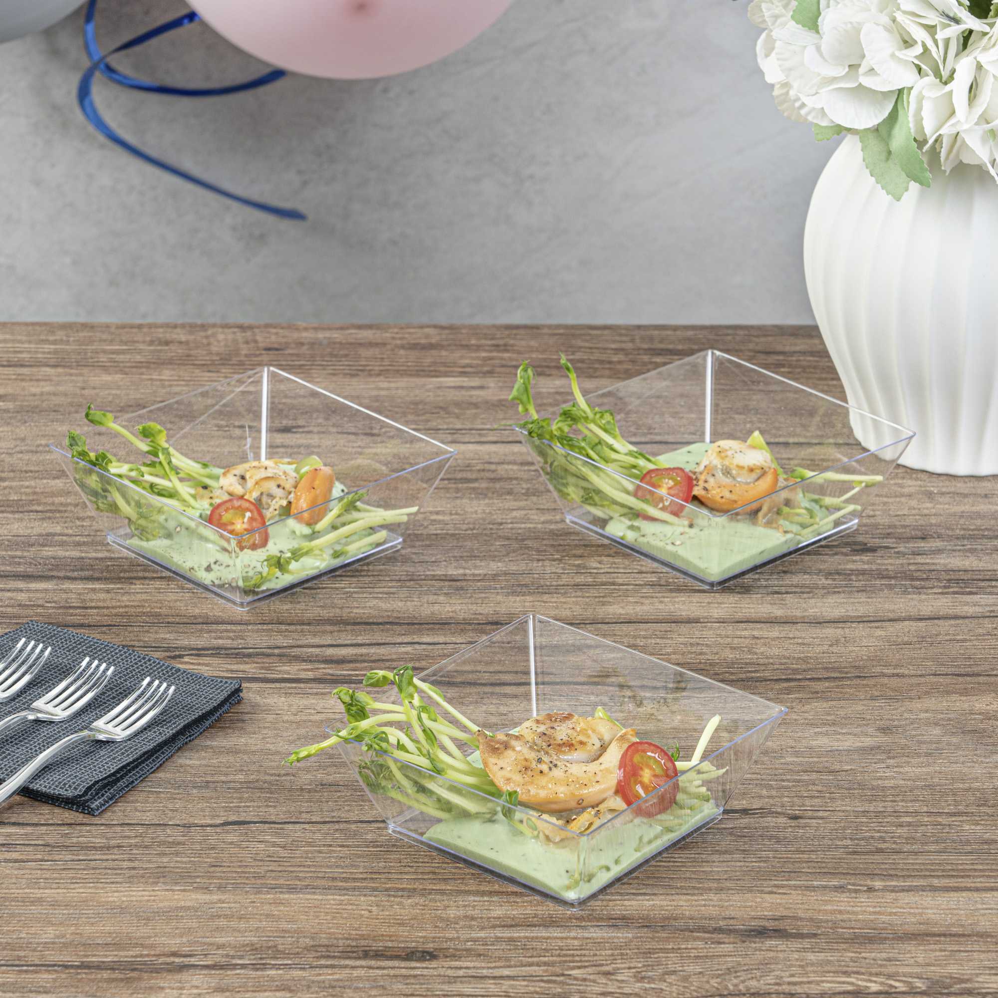 Maxi Serve 10 oz Square Clear Plastic Small Modern Bowl - 4 1/4" x 4 1/4" x 1 1/2" - 100 count box
