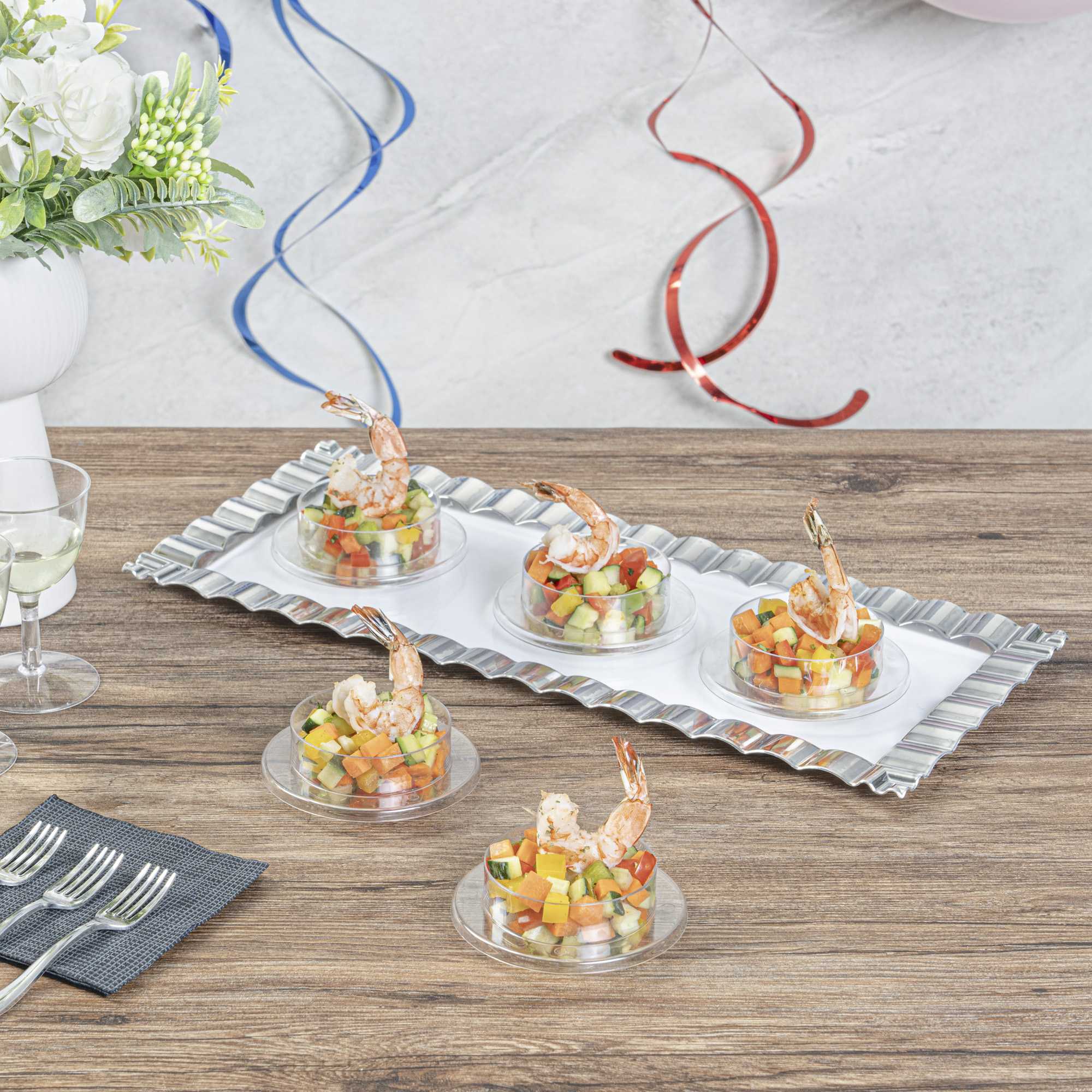 Mini Serve 3 oz Round Clear Plastic Gastronomique Petri Dish - 3 1/4" x 3 1/4" x 1" - 100 count box