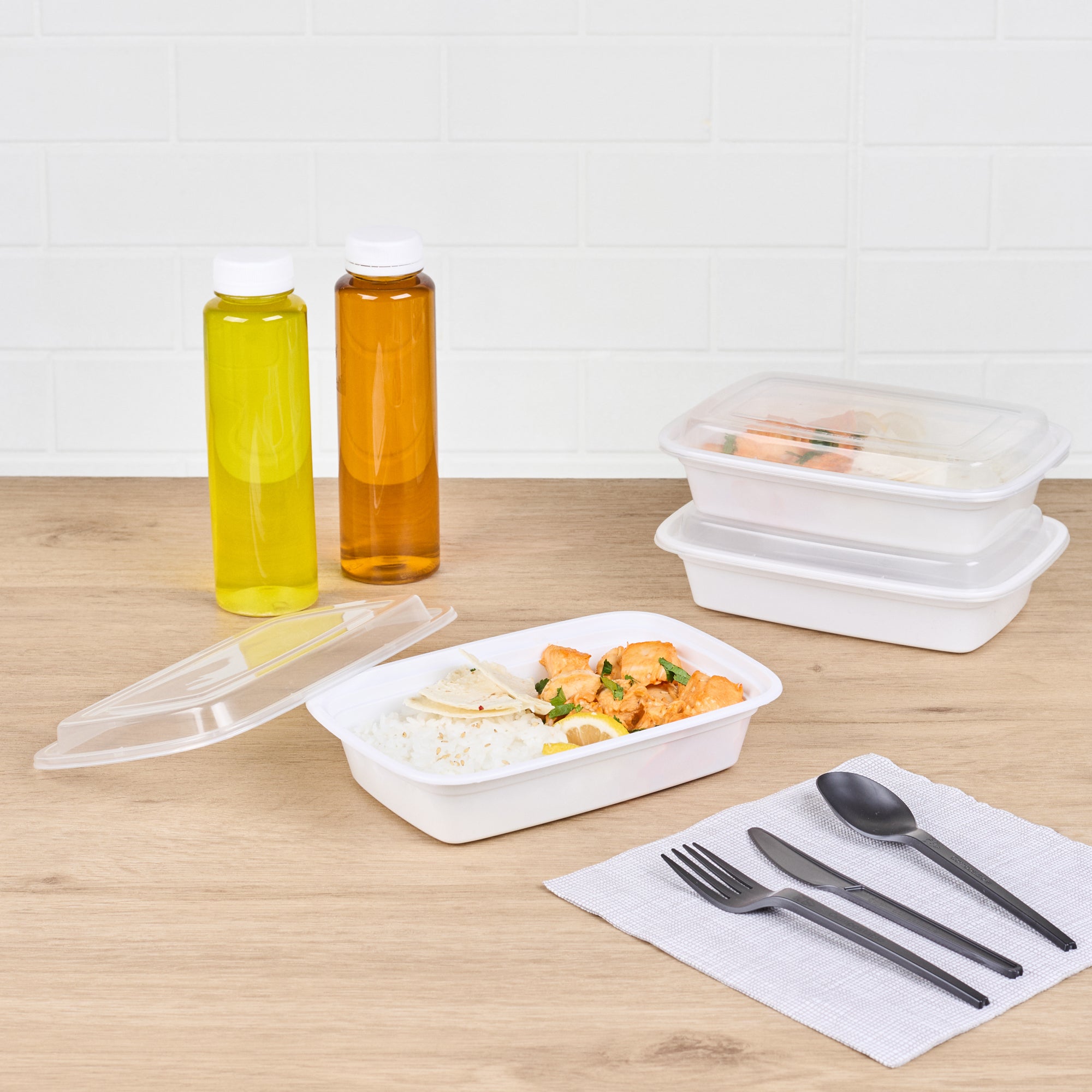 Asporto 24 oz Rectangle White Plastic To Go Box - with Clear Lid, Microwavable - 8" x 5 1/4" x 1 3/4" - 50 count box