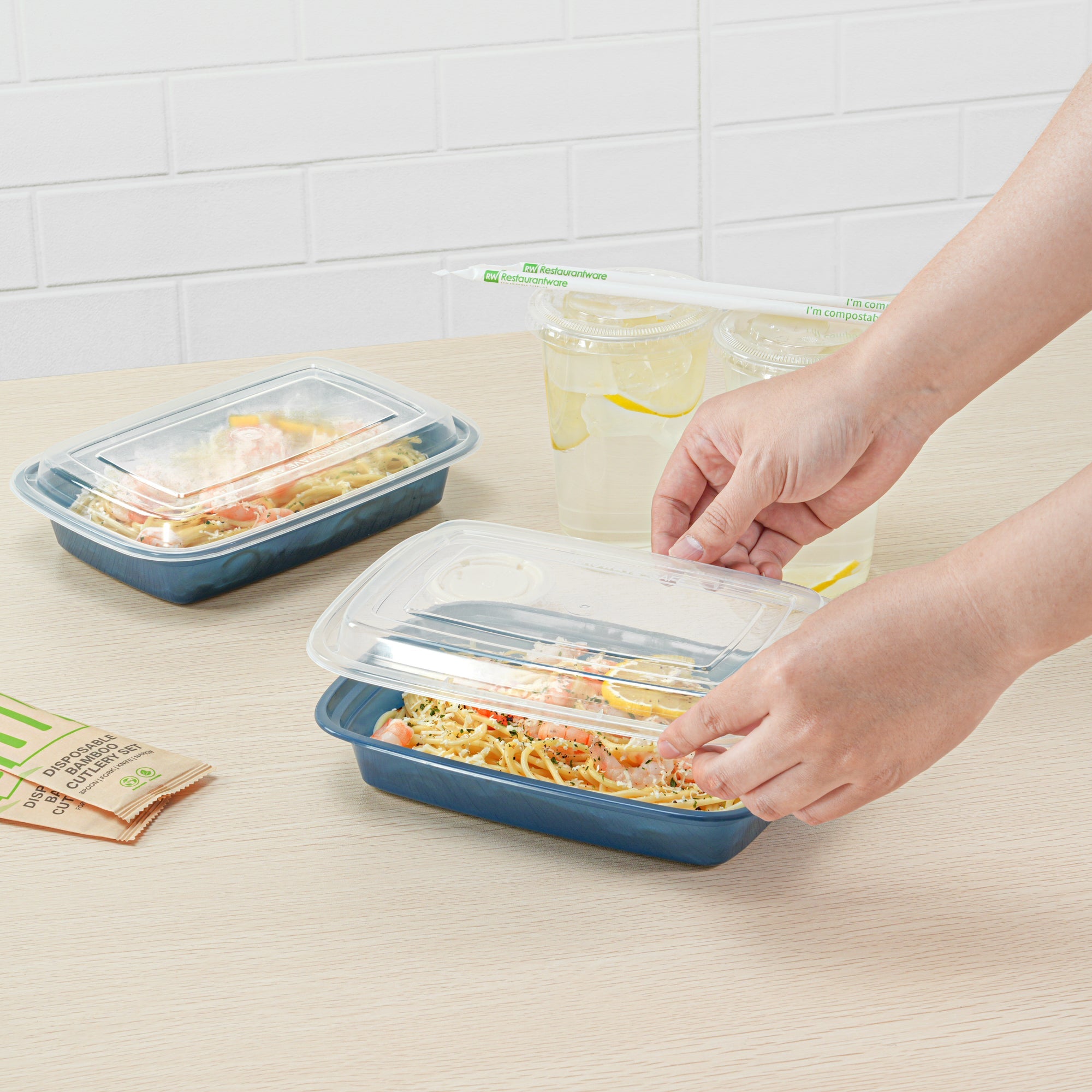 Asporto 28 oz Rectangle Midnight Blue Plastic To Go Box - with Clear Lid, Microwavable - 8 3/4" x 6" x 1 1/2" - 100 count box