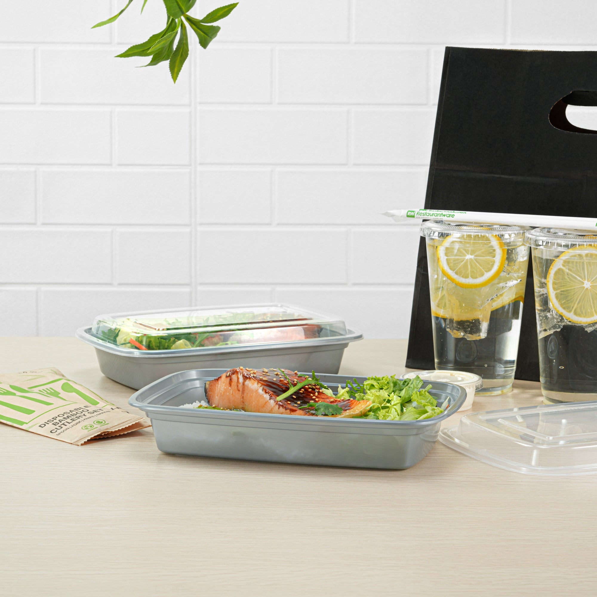 Asporto 28 oz Rectangle Silver Plastic To Go Box - with Clear Lid, Microwavable - 8 3/4" x 6" x 1 1/2" - 100 count box