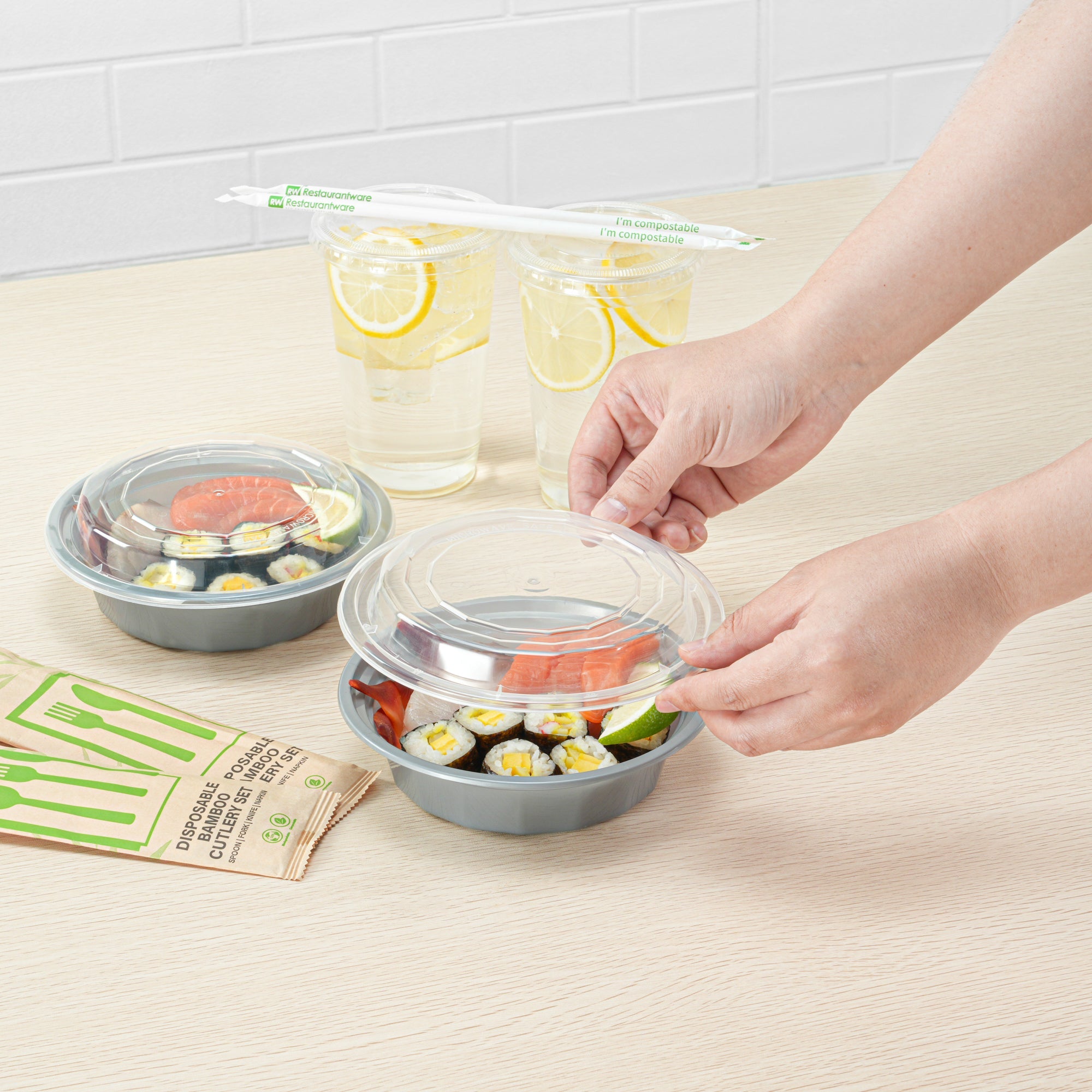 Asporto 16 oz Round Silver Plastic To Go Box - with Clear Lid, Microwavable - 6 1/4" x 6 1/4" x 1 3/4" - 100 count box